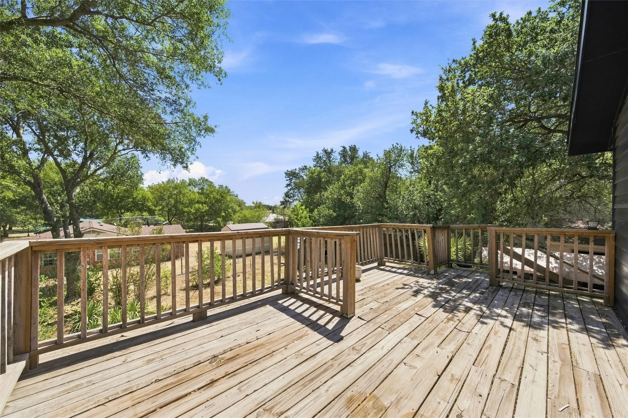 Single Family Residence For Sale in Limestone County , 1302 N Bailey Street, Mexia, Texas 76667, 4 Bedroom, 3 Bathroom, Garage spaces, 3,263 Sqft, built in 1979, mls#21388141, Real Estate Agent in Mexia, Homes For Sale in Limestone county, Homes For Sale in Mexia, Realtor in Mexia Texas, Real Estate Brokerage Independent Realty Texas, Luminita Cordes Realtor