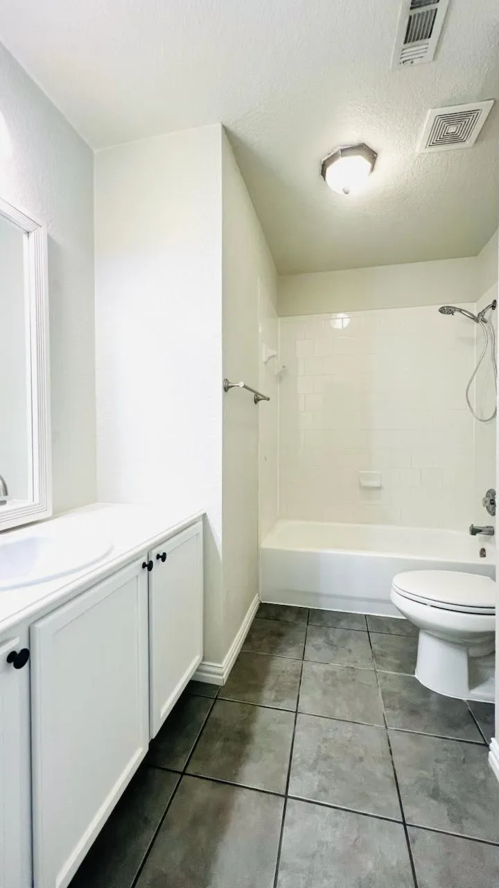 Single Family Residence For Rent in Collin County , 2506 Deer Run Court, Melissa, Texas 75454, 4 Bedroom, 2 Bathroom, 2 Garage spaces, 1,872 Sqft, built in 2004, mls#21386980, Real Estate Agent in Melissa, Homes For Rent in Collin county, Homes For Rent in Melissa, Realtor in Melissa Texas, Real Estate Brokerage Independent Realty Texas, Luminita Cordes Realtor