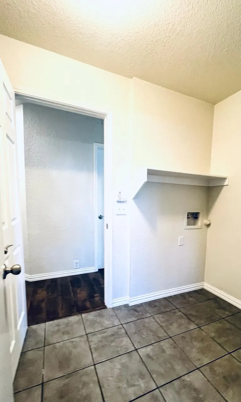 Single Family Residence For Rent in Collin County , 2506 Deer Run Court, Melissa, Texas 75454, 4 Bedroom, 2 Bathroom, 2 Garage spaces, 1,872 Sqft, built in 2004, mls#21386980, Real Estate Agent in Melissa, Homes For Rent in Collin county, Homes For Rent in Melissa, Realtor in Melissa Texas, Real Estate Brokerage Independent Realty Texas, Luminita Cordes Realtor