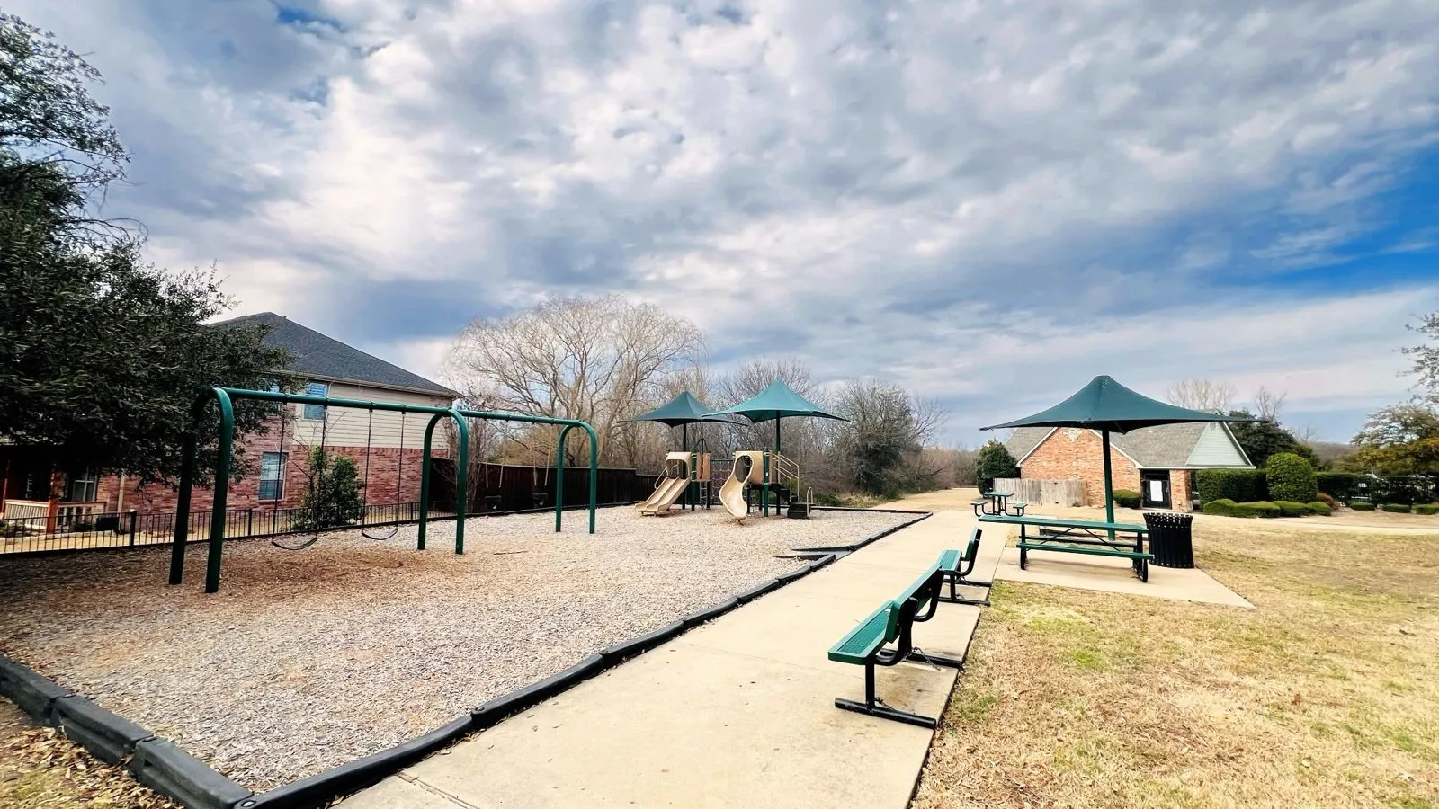Single Family Residence For Rent in Collin County , 2506 Deer Run Court, Melissa, Texas 75454, 4 Bedroom, 2 Bathroom, 2 Garage spaces, 1,872 Sqft, built in 2004, mls#21386980, Real Estate Agent in Melissa, Homes For Rent in Collin county, Homes For Rent in Melissa, Realtor in Melissa Texas, Real Estate Brokerage Independent Realty Texas, Luminita Cordes Realtor