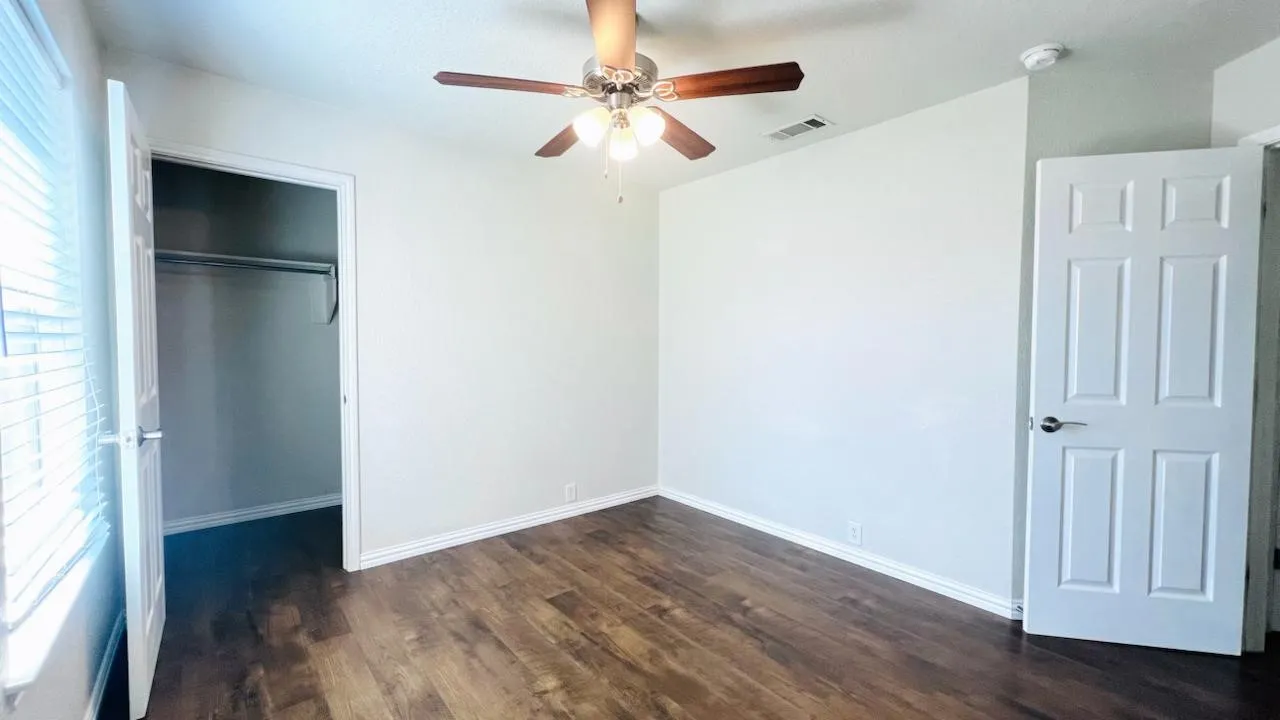 Single Family Residence For Rent in Collin County , 2506 Deer Run Court, Melissa, Texas 75454, 4 Bedroom, 2 Bathroom, 2 Garage spaces, 1,872 Sqft, built in 2004, mls#21386980, Real Estate Agent in Melissa, Homes For Rent in Collin county, Homes For Rent in Melissa, Realtor in Melissa Texas, Real Estate Brokerage Independent Realty Texas, Luminita Cordes Realtor