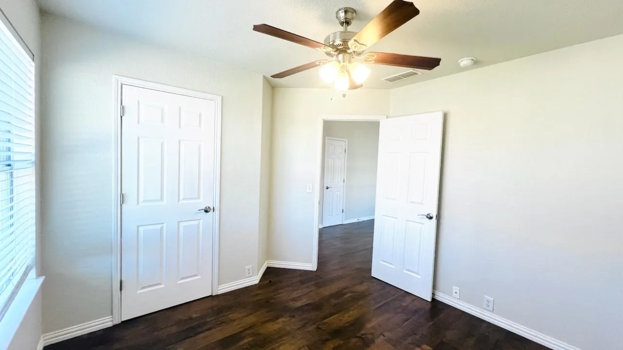 Single Family Residence For Rent in Collin County , 2506 Deer Run Court, Melissa, Texas 75454, 4 Bedroom, 2 Bathroom, 2 Garage spaces, 1,872 Sqft, built in 2004, mls#21386980, Real Estate Agent in Melissa, Homes For Rent in Collin county, Homes For Rent in Melissa, Realtor in Melissa Texas, Real Estate Brokerage Independent Realty Texas, Luminita Cordes Realtor
