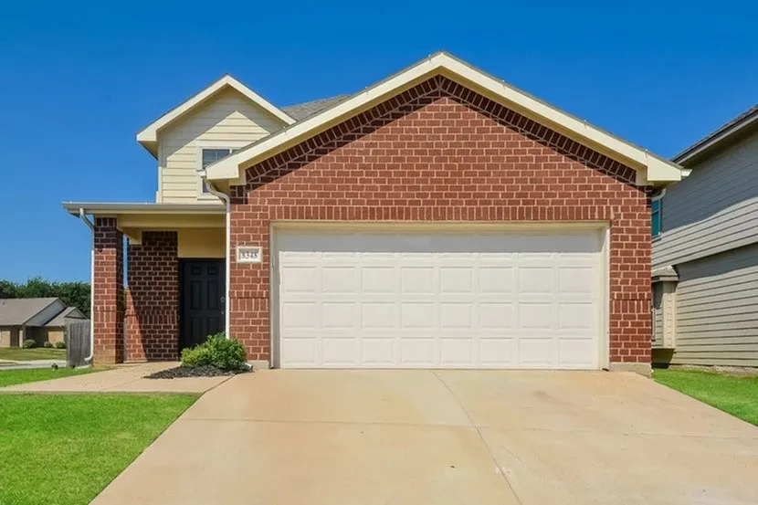Single Family Residence For Rent in Tarrant County , 8348 Yaupon Holly Trail, Fort Worth, Texas 76123, 4 Bedroom, 3 Bathroom, 2 Garage spaces, 1,751 Sqft, built in 2021, mls#21388193, Real Estate Agent in Fort Worth, Homes For Rent in Tarrant county, Homes For Rent in Fort Worth, Realtor in Fort Worth Texas, Real Estate Brokerage Independent Realty Texas, Luminita Cordes Realtor