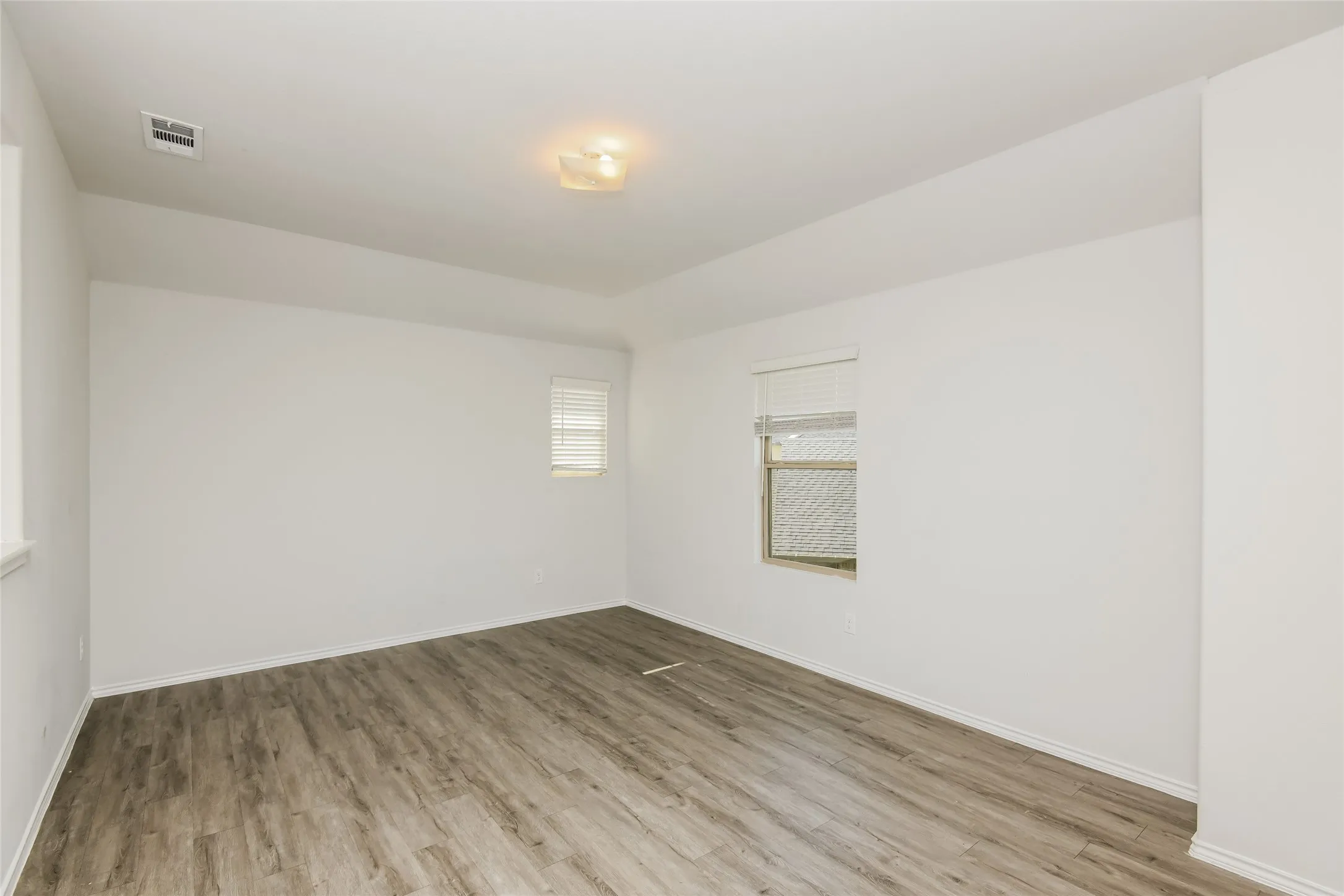 Single Family Residence For Rent in Tarrant County , 8348 Yaupon Holly Trail, Fort Worth, Texas 76123, 4 Bedroom, 3 Bathroom, 2 Garage spaces, 1,751 Sqft, built in 2021, mls#21388193, Real Estate Agent in Fort Worth, Homes For Rent in Tarrant county, Homes For Rent in Fort Worth, Realtor in Fort Worth Texas, Real Estate Brokerage Independent Realty Texas, Luminita Cordes Realtor