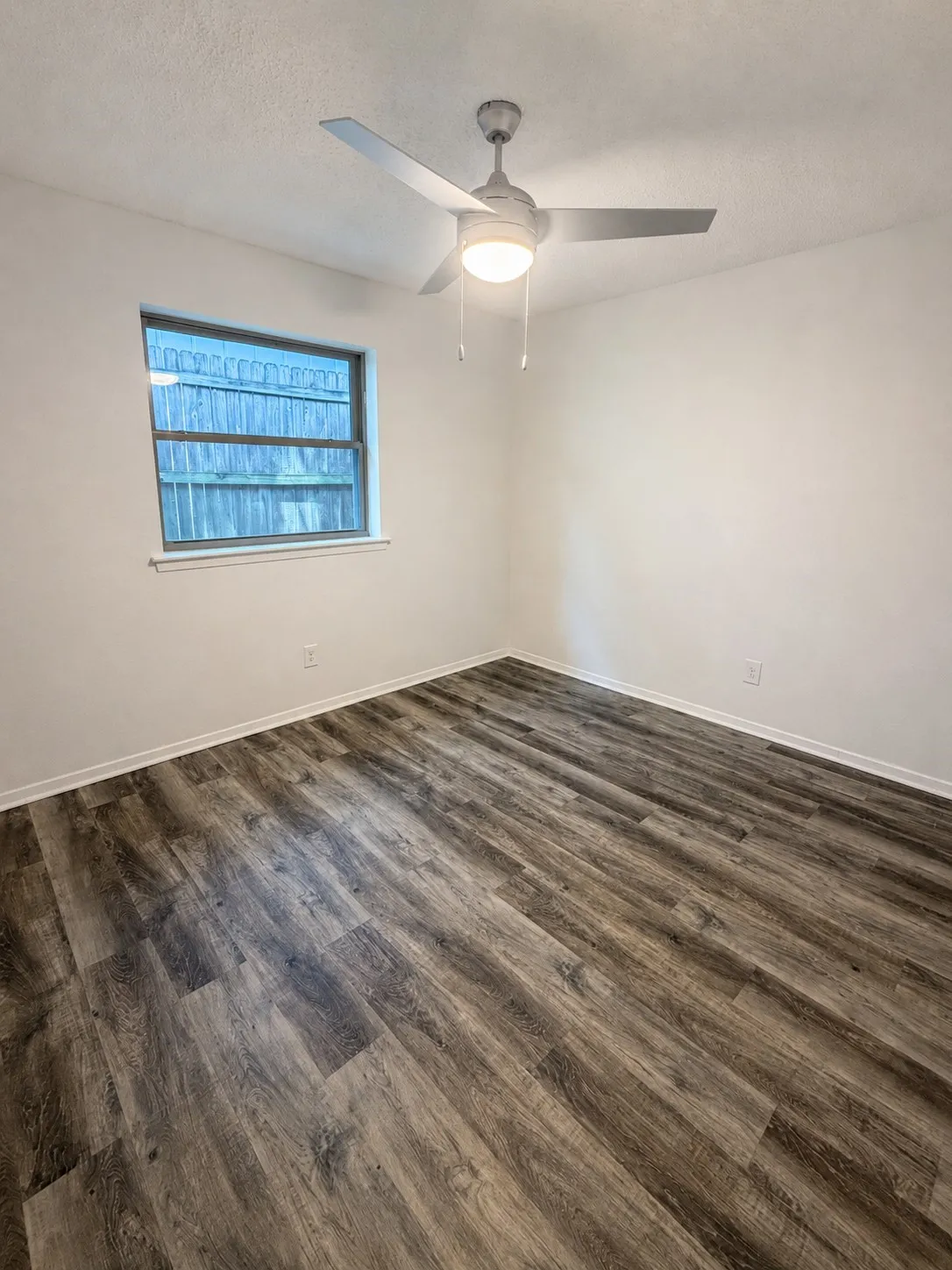 Single Family Residence For Rent in Tarrant County , 5309 Holly Trail, Arlington, Texas 76016, 3 Bedroom, 2 Bathroom, 2 Garage spaces, 1,675 Sqft, built in 1974, mls#21388197, Real Estate Agent in Arlington, Homes For Rent in Tarrant county, Homes For Rent in Arlington, Realtor in Arlington Texas, Real Estate Brokerage Independent Realty Texas, Luminita Cordes Realtor