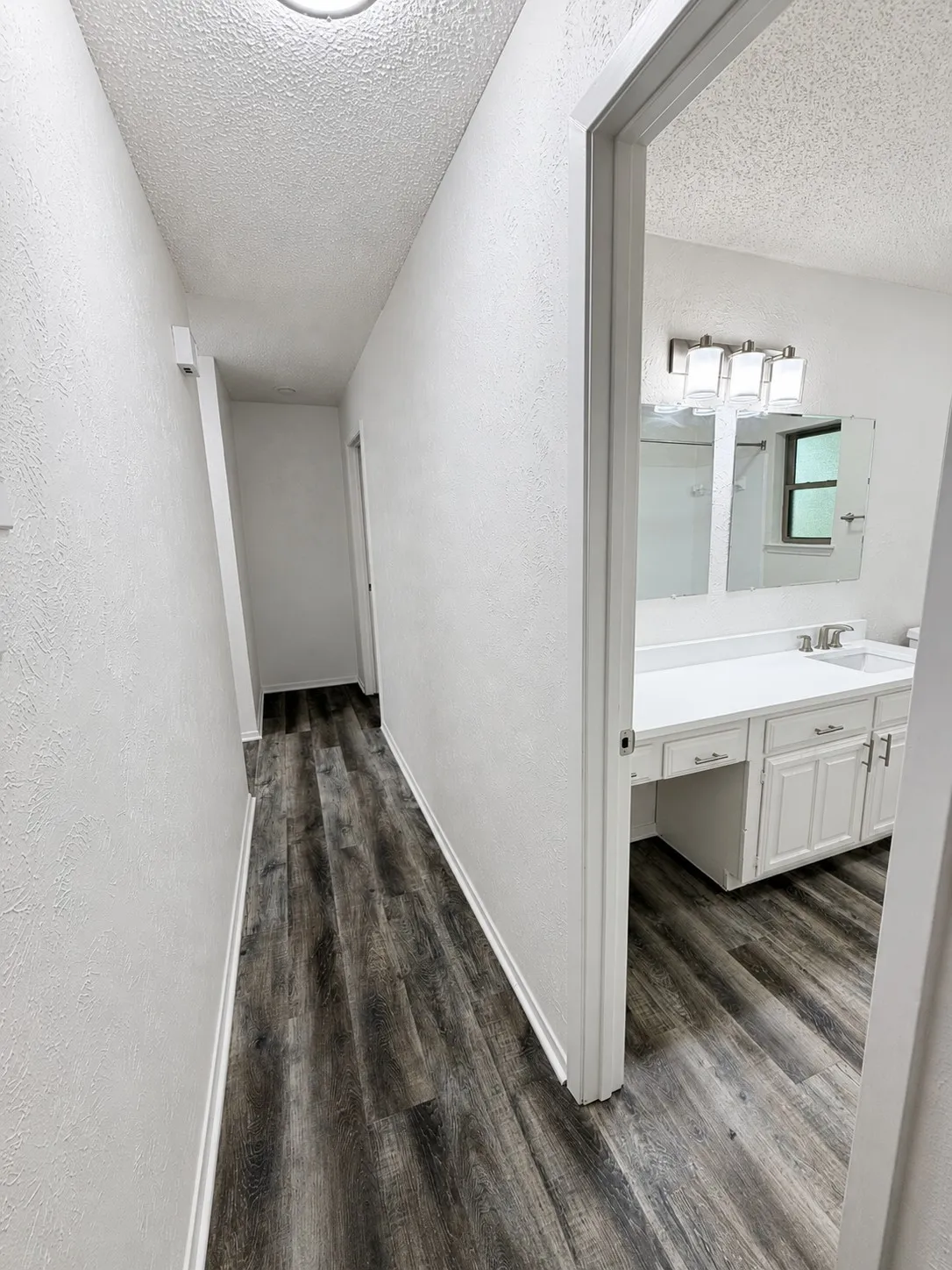 Single Family Residence For Rent in Tarrant County , 5309 Holly Trail, Arlington, Texas 76016, 3 Bedroom, 2 Bathroom, 2 Garage spaces, 1,675 Sqft, built in 1974, mls#21388197, Real Estate Agent in Arlington, Homes For Rent in Tarrant county, Homes For Rent in Arlington, Realtor in Arlington Texas, Real Estate Brokerage Independent Realty Texas, Luminita Cordes Realtor