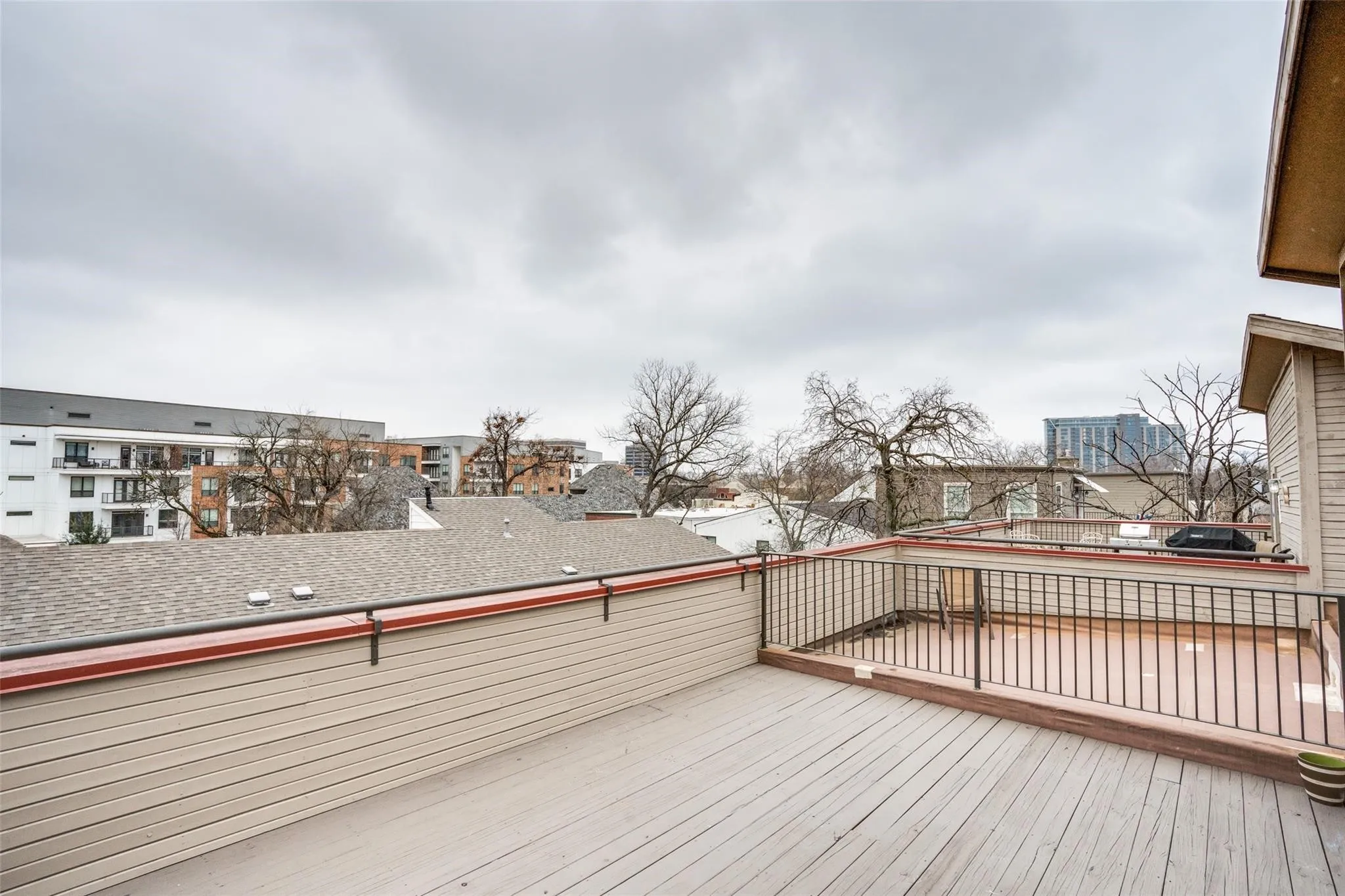 Townhouse For Rent in Dallas County , 5017 Manett Street 106, Dallas, Texas 75206, 2 Bedroom, 3 Bathroom, 2 Garage spaces, 1,950 Sqft, built in 2008, mls#20968165, Real Estate Agent in Dallas, Homes For Rent in Dallas county, Homes For Rent in Dallas, Realtor in Dallas Texas, Real Estate Brokerage Independent Realty Texas, Luminita Cordes Realtor