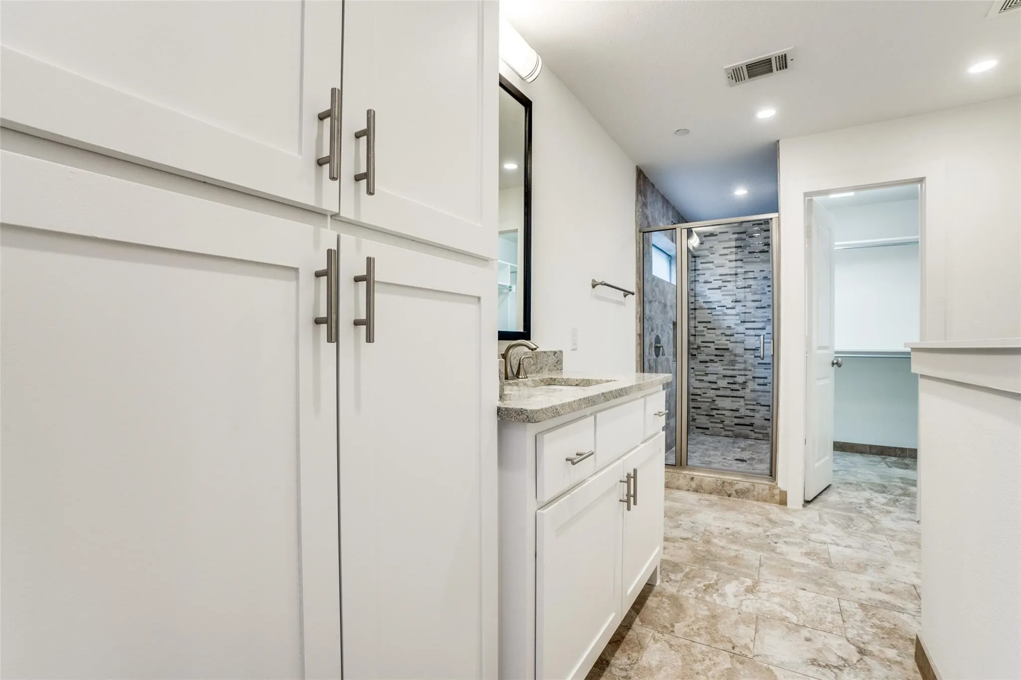 Townhouse For Rent in Dallas County , 5017 Manett Street 106, Dallas, Texas 75206, 2 Bedroom, 3 Bathroom, 2 Garage spaces, 1,950 Sqft, built in 2008, mls#20968165, Real Estate Agent in Dallas, Homes For Rent in Dallas county, Homes For Rent in Dallas, Realtor in Dallas Texas, Real Estate Brokerage Independent Realty Texas, Luminita Cordes Realtor