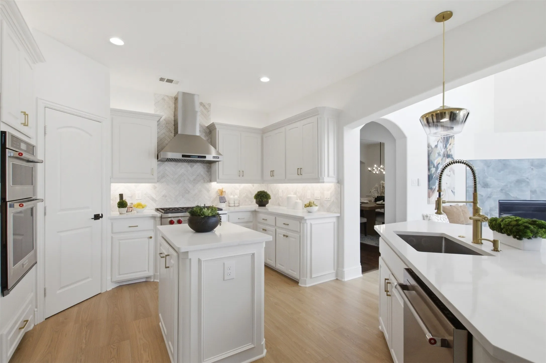 Single Family Residence For Sale in Denton County , 9214 Glen Meadow Court, Frisco, Texas 75033, 5 Bedroom, 5 Bathroom, 3 Garage spaces, 4,174 Sqft, built in 2009, mls#21383149, Real Estate Agent in Frisco, Homes For Sale in Denton county, Homes For Sale in Frisco, Realtor in Frisco Texas, Real Estate Brokerage Independent Realty Texas, Luminita Cordes Realtor