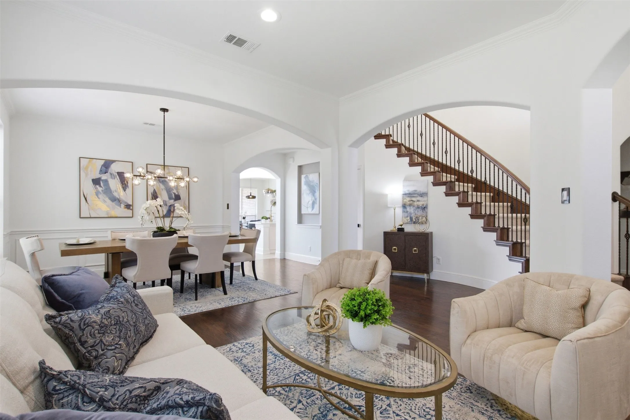 Single Family Residence For Sale in Denton County , 9214 Glen Meadow Court, Frisco, Texas 75033, 5 Bedroom, 5 Bathroom, 3 Garage spaces, 4,174 Sqft, built in 2009, mls#21383149, Real Estate Agent in Frisco, Homes For Sale in Denton county, Homes For Sale in Frisco, Realtor in Frisco Texas, Real Estate Brokerage Independent Realty Texas, Luminita Cordes Realtor