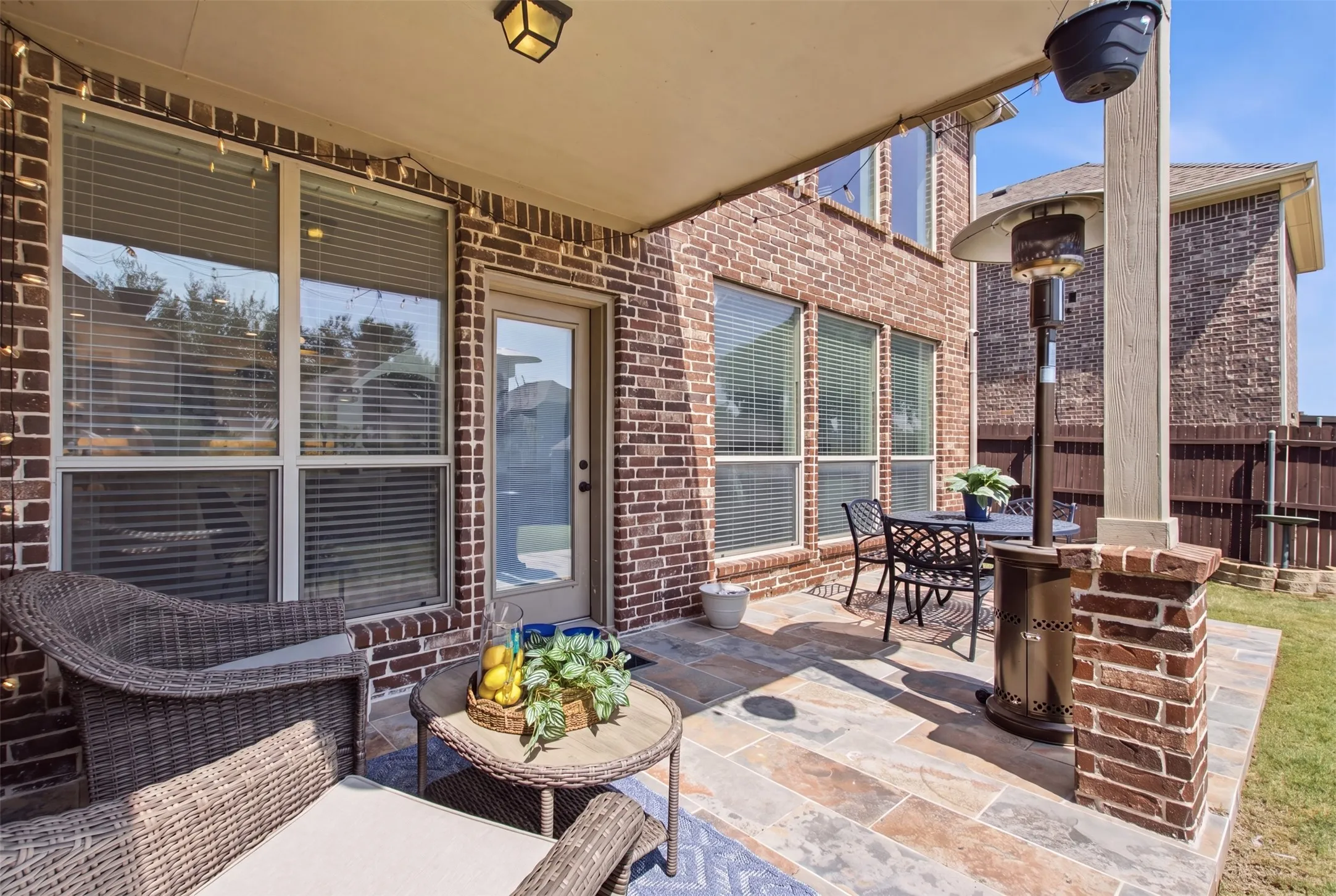 Single Family Residence For Sale in Denton County , 9214 Glen Meadow Court, Frisco, Texas 75033, 5 Bedroom, 5 Bathroom, 3 Garage spaces, 4,174 Sqft, built in 2009, mls#21383149, Real Estate Agent in Frisco, Homes For Sale in Denton county, Homes For Sale in Frisco, Realtor in Frisco Texas, Real Estate Brokerage Independent Realty Texas, Luminita Cordes Realtor