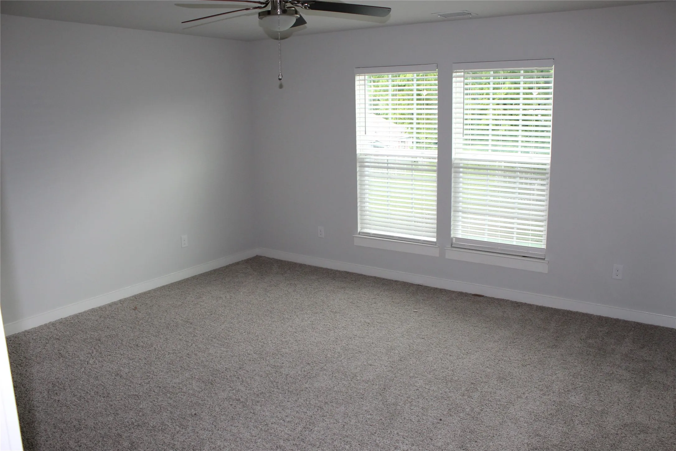 Duplex For Rent in Denton County , 810 Dover, Pilot Point, Texas 76258, 3 Bedroom, 3 Bathroom, 2 Garage spaces, 1,877 Sqft, built in 2019, mls#21388201, Real Estate Agent in Pilot Point, Homes For Rent in Denton county, Homes For Rent in Pilot Point, Realtor in Pilot Point Texas, Real Estate Brokerage Independent Realty Texas, Luminita Cordes Realtor