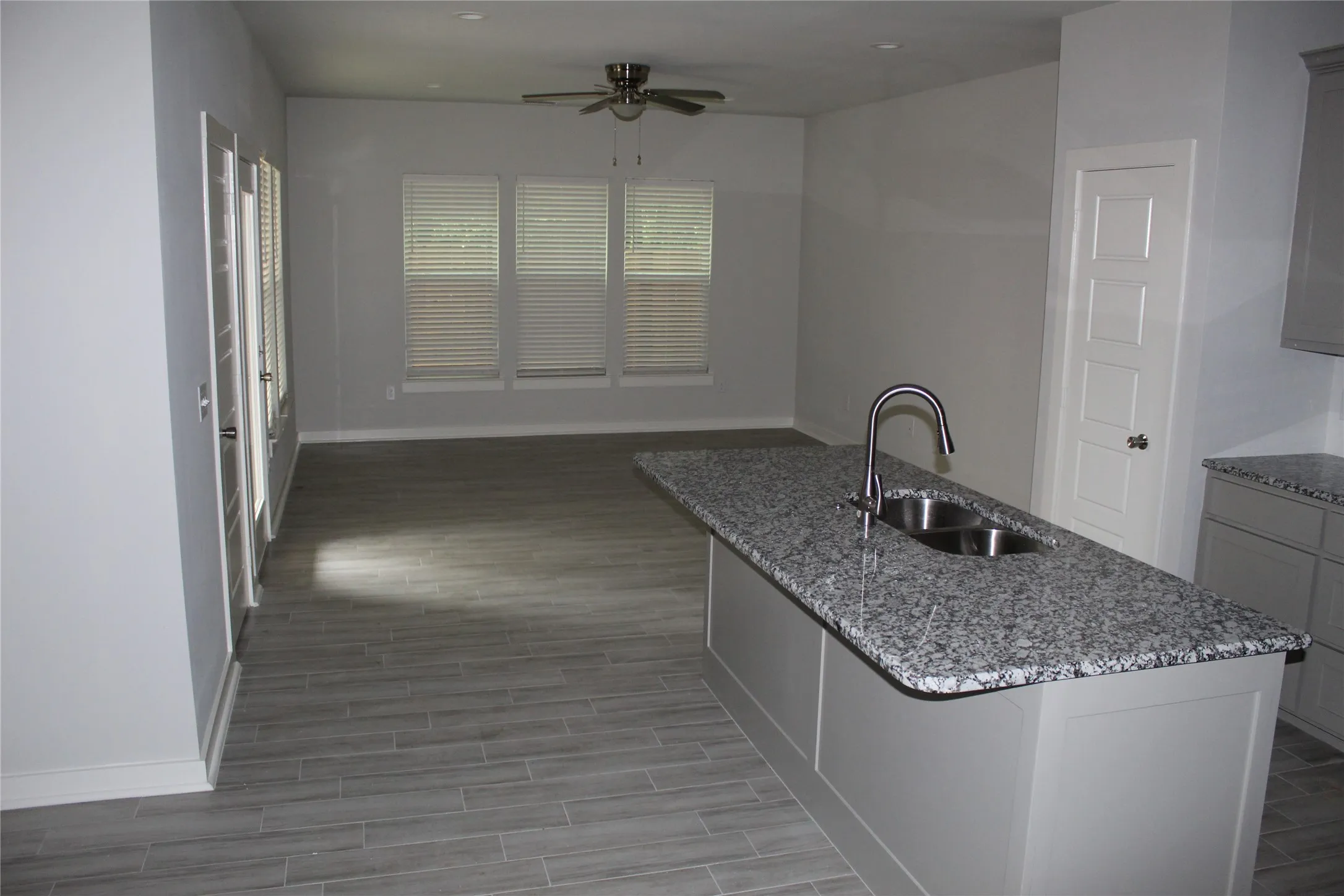 Duplex For Rent in Denton County , 810 Dover, Pilot Point, Texas 76258, 3 Bedroom, 3 Bathroom, 2 Garage spaces, 1,877 Sqft, built in 2019, mls#21388201, Real Estate Agent in Pilot Point, Homes For Rent in Denton county, Homes For Rent in Pilot Point, Realtor in Pilot Point Texas, Real Estate Brokerage Independent Realty Texas, Luminita Cordes Realtor