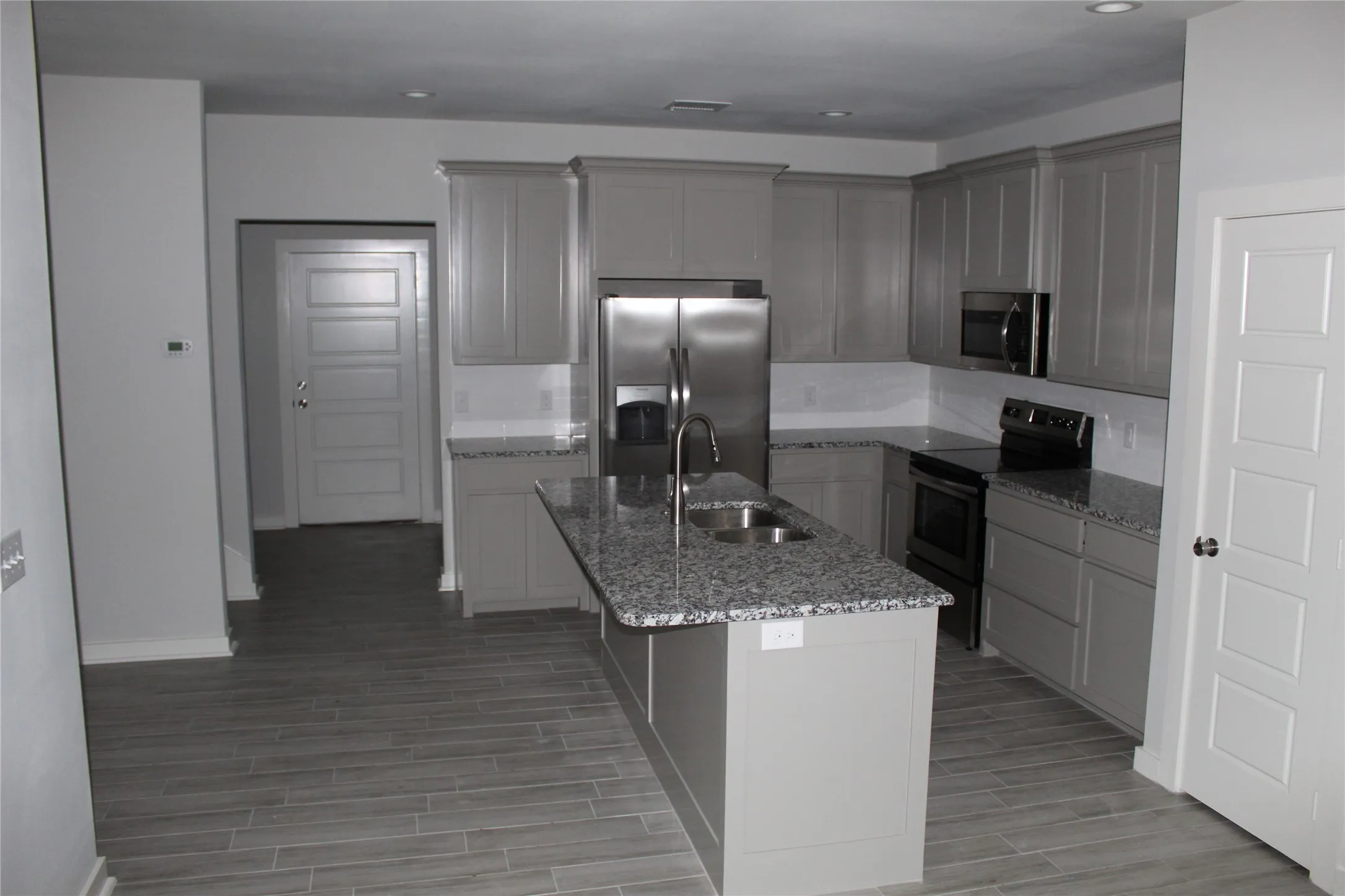 Duplex For Rent in Denton County , 810 Dover, Pilot Point, Texas 76258, 3 Bedroom, 3 Bathroom, 2 Garage spaces, 1,877 Sqft, built in 2019, mls#21388201, Real Estate Agent in Pilot Point, Homes For Rent in Denton county, Homes For Rent in Pilot Point, Realtor in Pilot Point Texas, Real Estate Brokerage Independent Realty Texas, Luminita Cordes Realtor