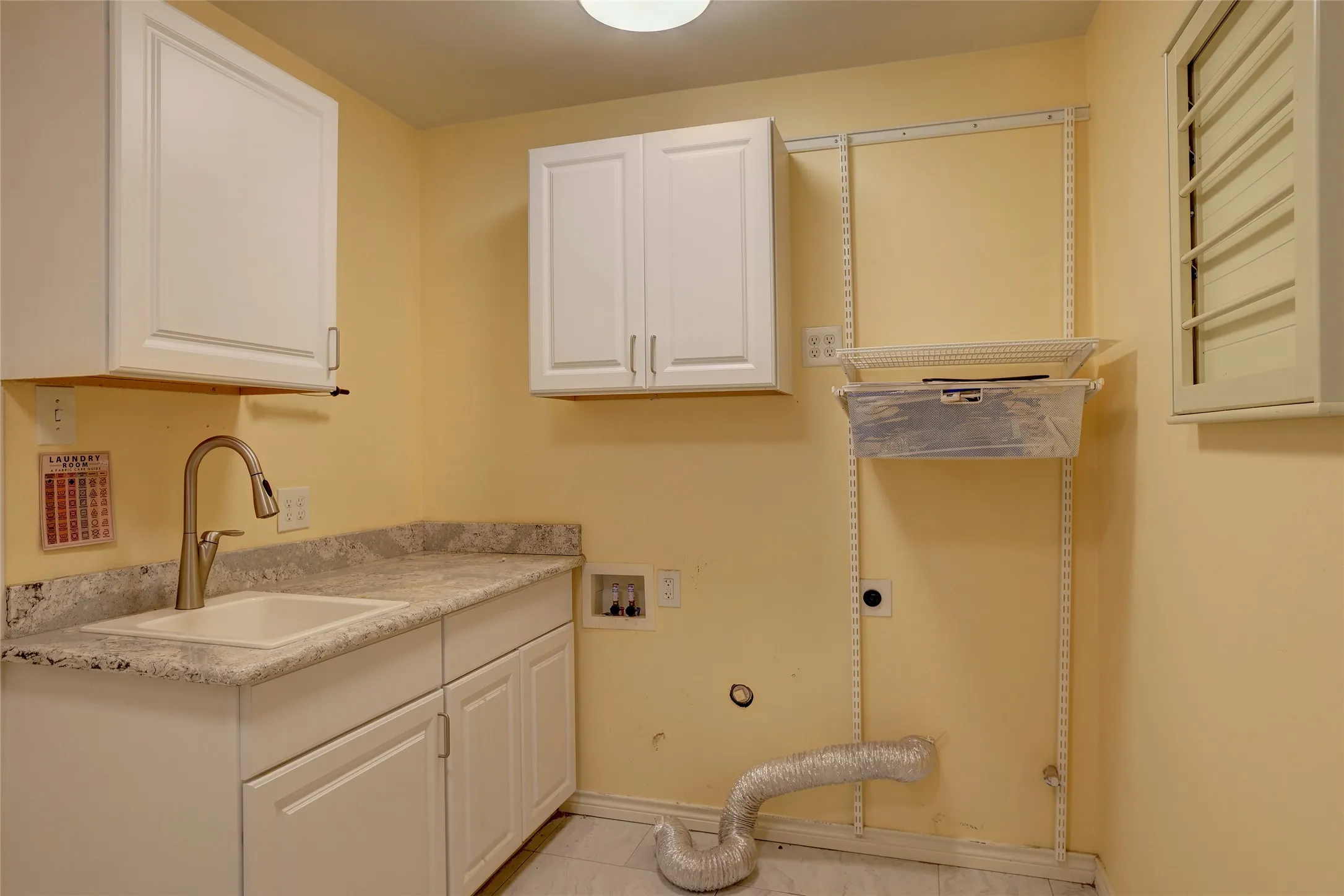 Single Family Residence For Sale in Collin County , 920 Raywood Circle, Plano, Texas 75075, 4 Bedroom, 3 Bathroom, 2 Garage spaces, 2,983 Sqft, built in 1983, mls#21388207, Real Estate Agent in Plano, Homes For Sale in Collin county, Homes For Sale in Plano, Realtor in Plano Texas, Real Estate Brokerage Independent Realty Texas, Luminita Cordes Realtor