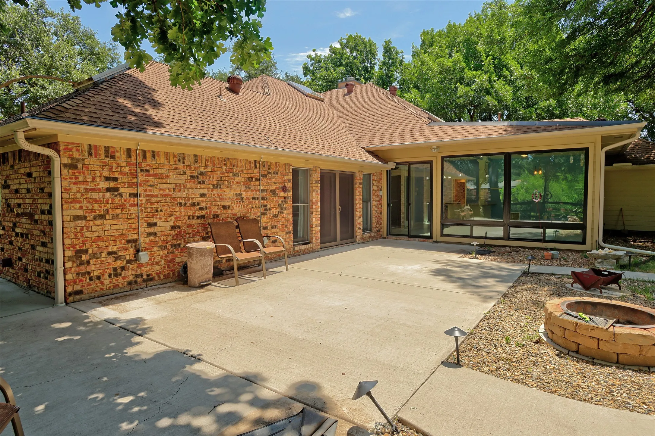 Single Family Residence For Sale in Collin County , 920 Raywood Circle, Plano, Texas 75075, 4 Bedroom, 3 Bathroom, 2 Garage spaces, 2,983 Sqft, built in 1983, mls#21388207, Real Estate Agent in Plano, Homes For Sale in Collin county, Homes For Sale in Plano, Realtor in Plano Texas, Real Estate Brokerage Independent Realty Texas, Luminita Cordes Realtor