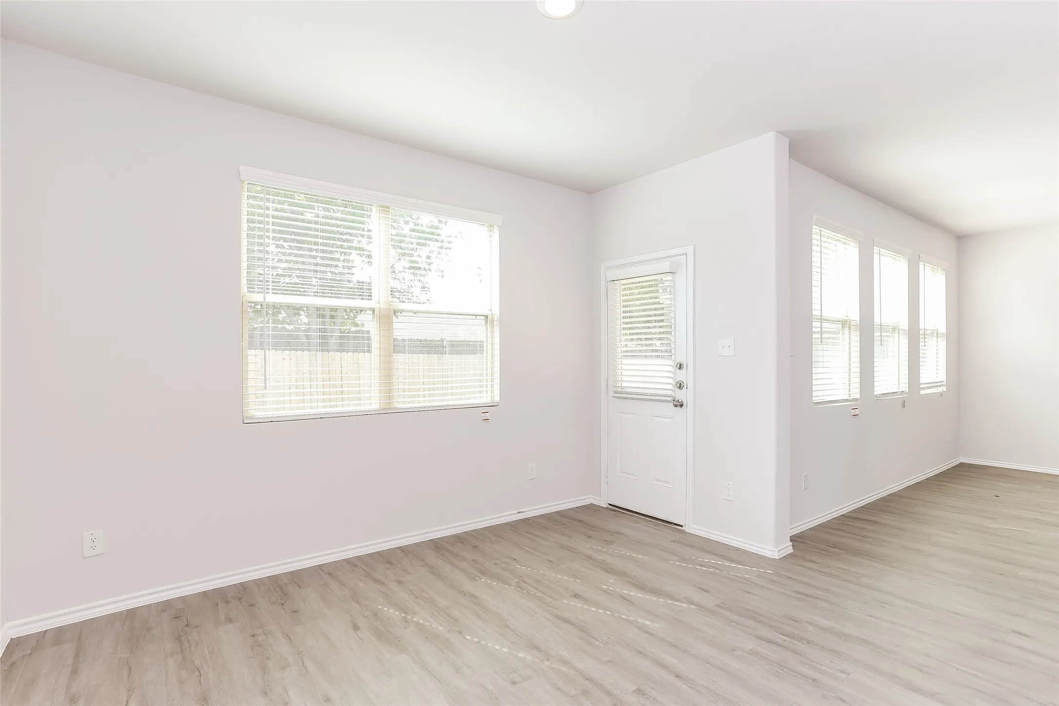 Single Family Residence For Rent in Tarrant County , 8341 Camellia Tree Court, Fort Worth, Texas 76123, 4 Bedroom, 3 Bathroom, 2 Garage spaces, 1,947 Sqft, built in 2022, mls#21388208, Real Estate Agent in Fort Worth, Homes For Rent in Tarrant county, Homes For Rent in Fort Worth, Realtor in Fort Worth Texas, Real Estate Brokerage Independent Realty Texas, Luminita Cordes Realtor