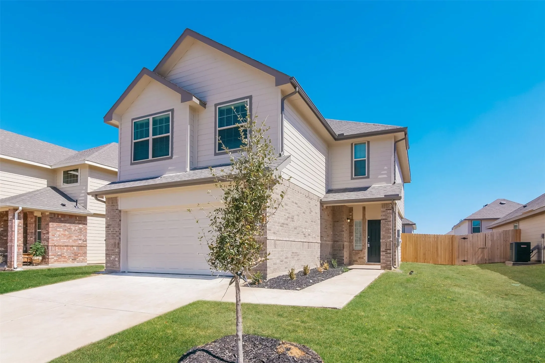 Single Family Residence For Rent in Tarrant County , 8341 Camellia Tree Court, Fort Worth, Texas 76123, 4 Bedroom, 3 Bathroom, 2 Garage spaces, 1,947 Sqft, built in 2022, mls#21388208, Real Estate Agent in Fort Worth, Homes For Rent in Tarrant county, Homes For Rent in Fort Worth, Realtor in Fort Worth Texas, Real Estate Brokerage Independent Realty Texas, Luminita Cordes Realtor