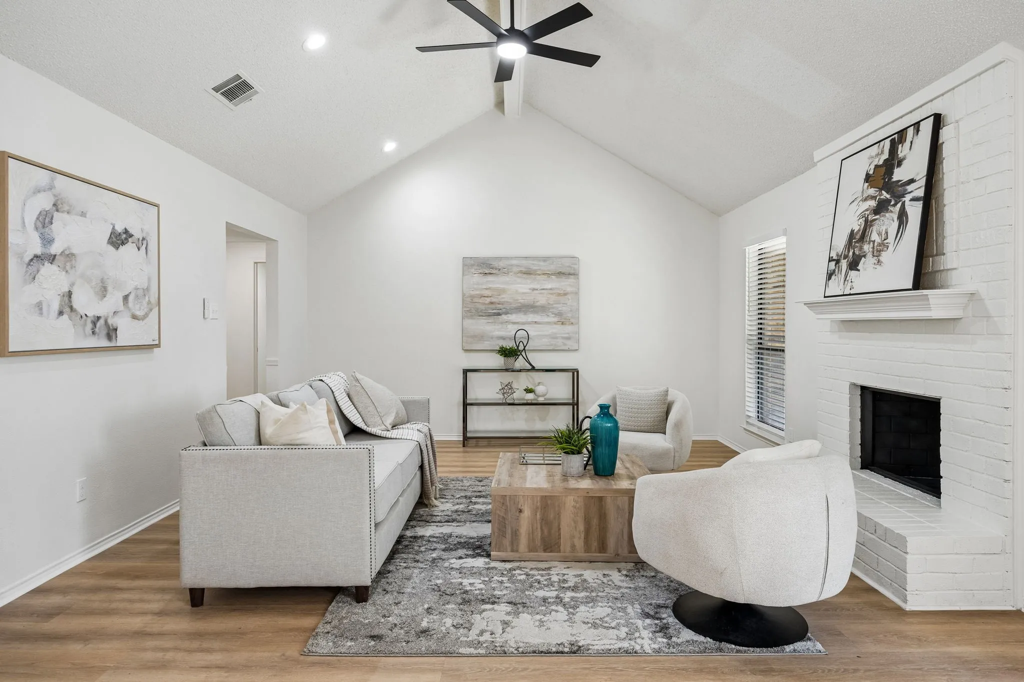 Single Family Residence For Sale in Tarrant County , 7208 Meadowbrook Drive, Watauga, Texas 76148, 3 Bedroom, 2 Bathroom, 2 Garage spaces, 1,541 Sqft, built in 1984, mls#21380698, Real Estate Agent in Watauga, Homes For Sale in Tarrant county, Homes For Sale in Watauga, Realtor in Watauga Texas, Real Estate Brokerage Independent Realty Texas, Luminita Cordes Realtor