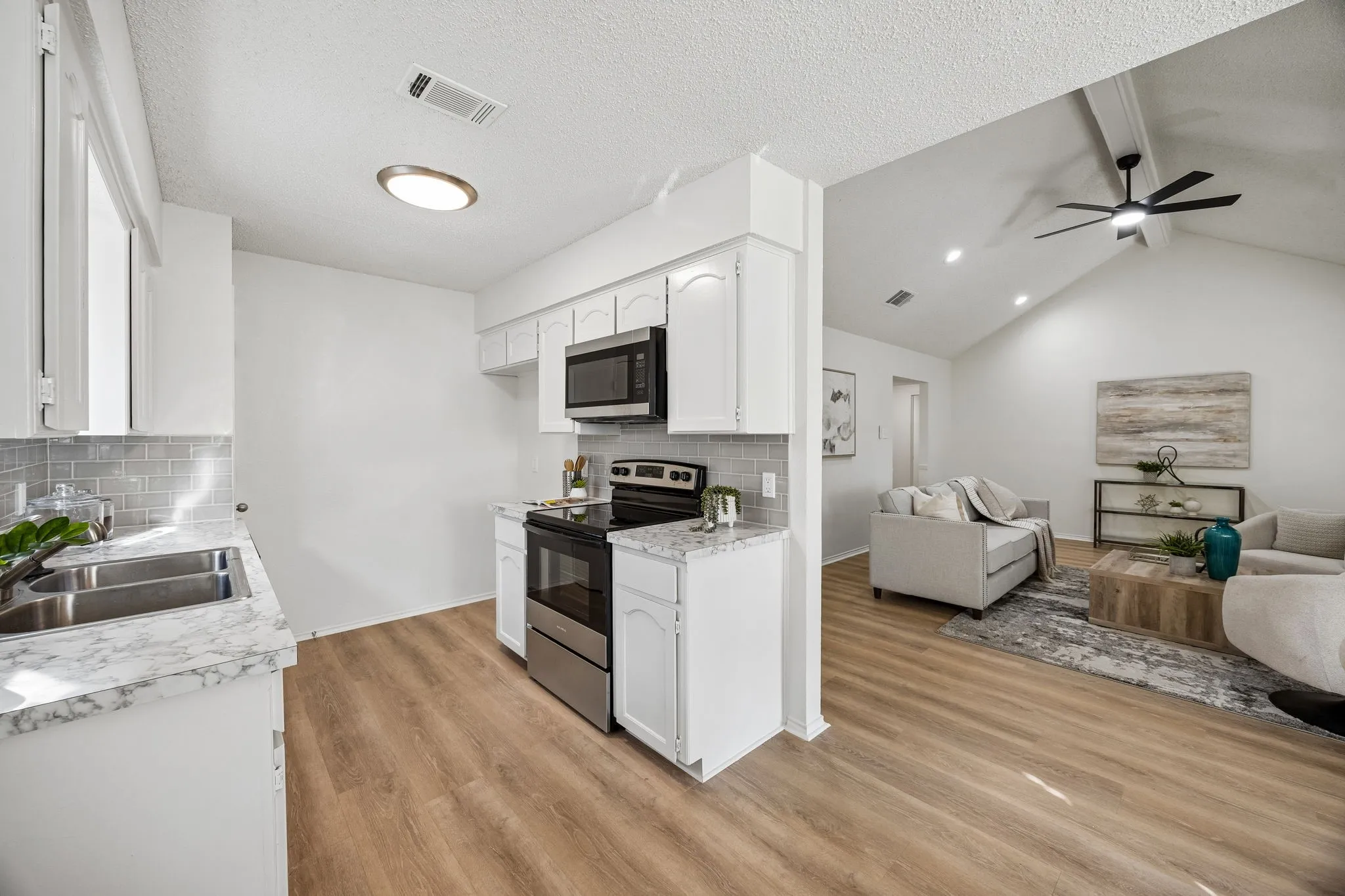 Single Family Residence For Sale in Tarrant County , 7208 Meadowbrook Drive, Watauga, Texas 76148, 3 Bedroom, 2 Bathroom, 2 Garage spaces, 1,541 Sqft, built in 1984, mls#21380698, Real Estate Agent in Watauga, Homes For Sale in Tarrant county, Homes For Sale in Watauga, Realtor in Watauga Texas, Real Estate Brokerage Independent Realty Texas, Luminita Cordes Realtor