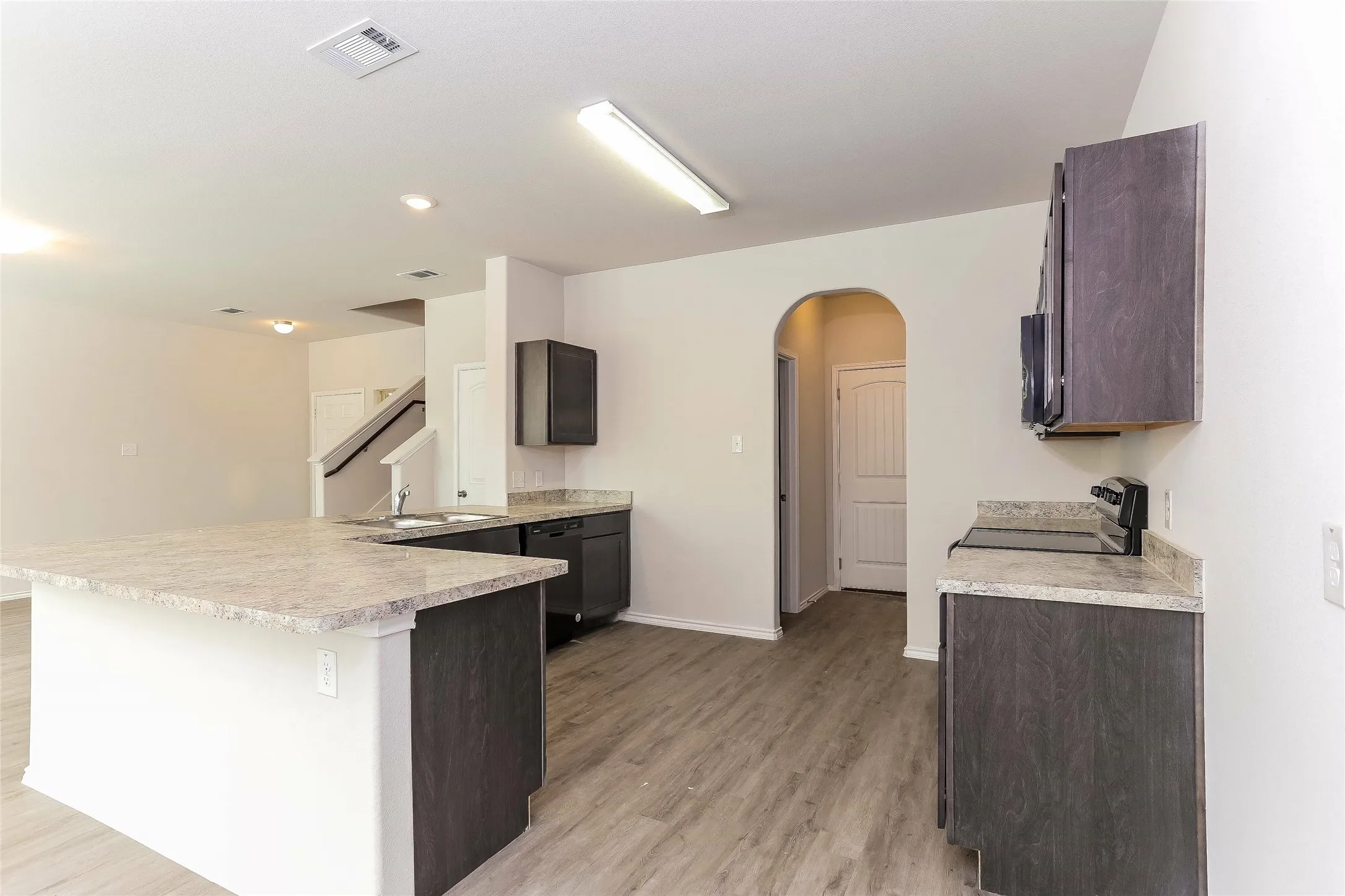 Single Family Residence For Rent in Tarrant County , 8212 Sycamore Brook Drive, Fort Worth, Texas 76123, 4 Bedroom, 3 Bathroom, 2 Garage spaces, 1,947 Sqft, built in 2022, mls#21388213, Real Estate Agent in Fort Worth, Homes For Rent in Tarrant county, Homes For Rent in Fort Worth, Realtor in Fort Worth Texas, Real Estate Brokerage Independent Realty Texas, Luminita Cordes Realtor