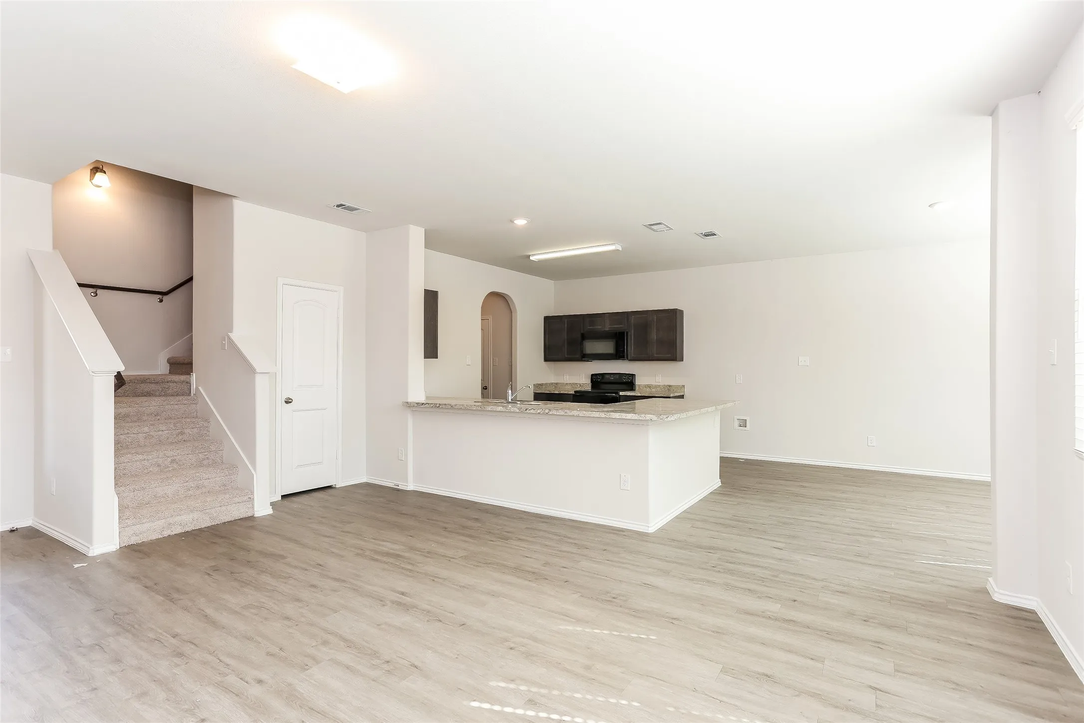 Single Family Residence For Rent in Tarrant County , 8212 Sycamore Brook Drive, Fort Worth, Texas 76123, 4 Bedroom, 3 Bathroom, 2 Garage spaces, 1,947 Sqft, built in 2022, mls#21388213, Real Estate Agent in Fort Worth, Homes For Rent in Tarrant county, Homes For Rent in Fort Worth, Realtor in Fort Worth Texas, Real Estate Brokerage Independent Realty Texas, Luminita Cordes Realtor