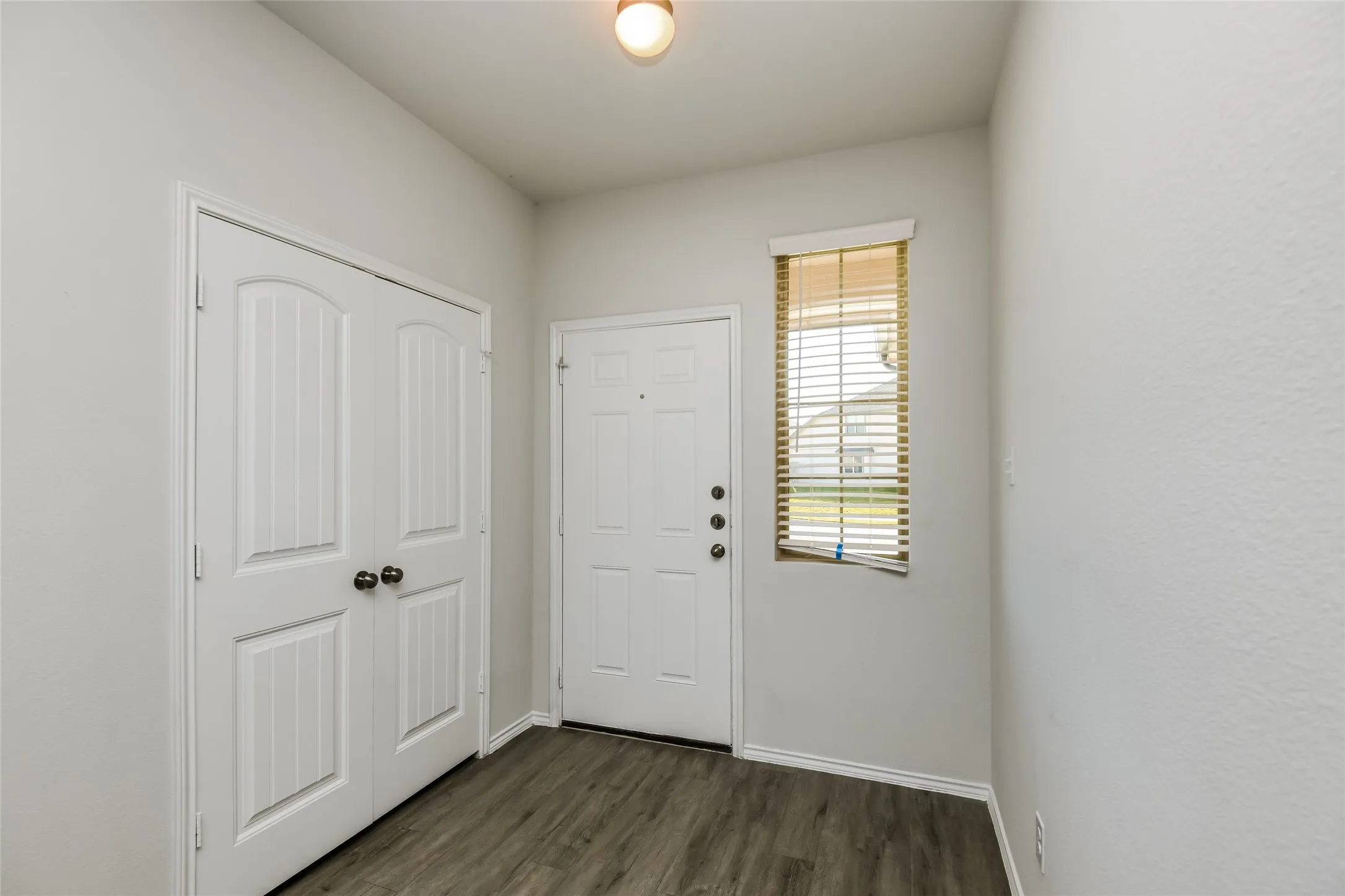 Single Family Residence For Rent in Tarrant County , 8212 Sycamore Brook Drive, Fort Worth, Texas 76123, 4 Bedroom, 3 Bathroom, 2 Garage spaces, 1,947 Sqft, built in 2022, mls#21388213, Real Estate Agent in Fort Worth, Homes For Rent in Tarrant county, Homes For Rent in Fort Worth, Realtor in Fort Worth Texas, Real Estate Brokerage Independent Realty Texas, Luminita Cordes Realtor