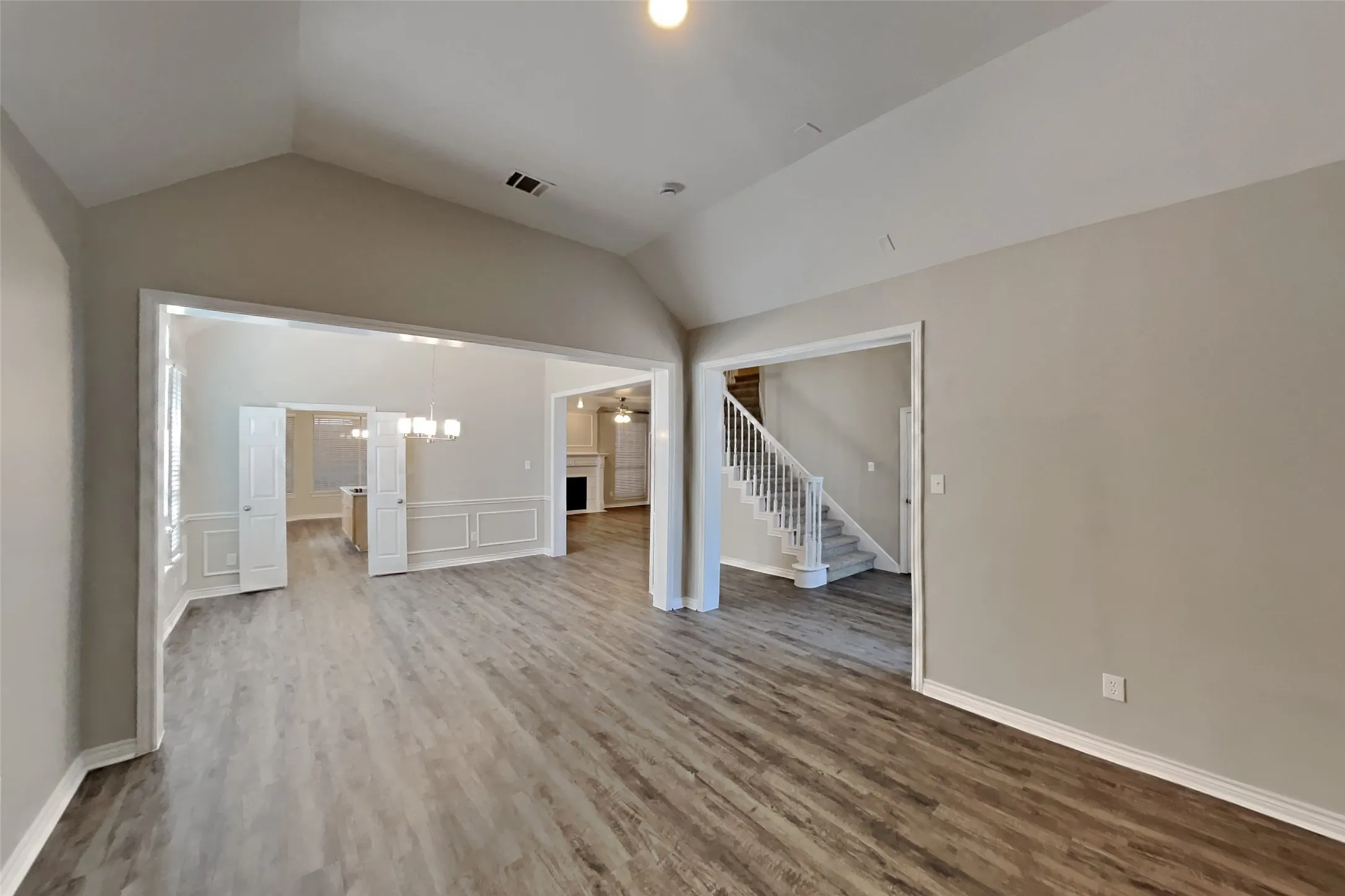 Single Family Residence For Rent in Denton County , 2725 Crepe Myrtle Drive, Flower Mound, Texas 75028, 4 Bedroom, 3 Bathroom, 2 Garage spaces, 2,878 Sqft, built in 1993, mls#21388204, Real Estate Agent in Flower Mound, Homes For Rent in Denton county, Homes For Rent in Flower Mound, Realtor in Flower Mound Texas, Real Estate Brokerage Independent Realty Texas, Luminita Cordes Realtor