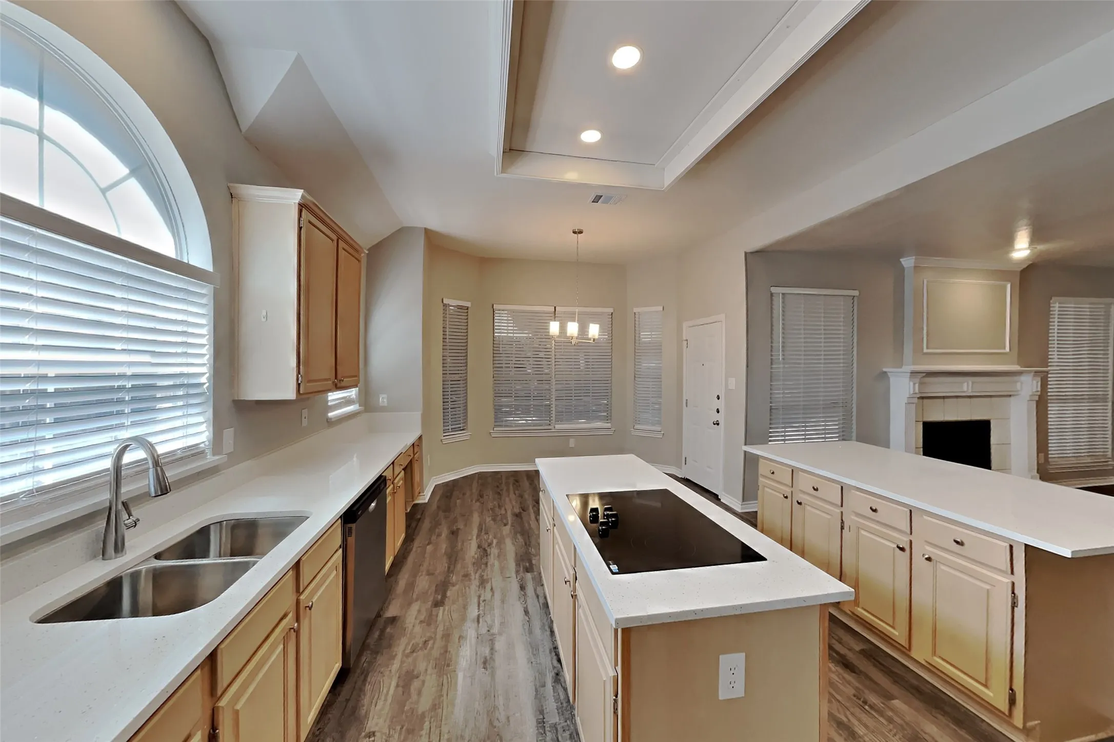 Single Family Residence For Rent in Denton County , 2725 Crepe Myrtle Drive, Flower Mound, Texas 75028, 4 Bedroom, 3 Bathroom, 2 Garage spaces, 2,878 Sqft, built in 1993, mls#21388204, Real Estate Agent in Flower Mound, Homes For Rent in Denton county, Homes For Rent in Flower Mound, Realtor in Flower Mound Texas, Real Estate Brokerage Independent Realty Texas, Luminita Cordes Realtor