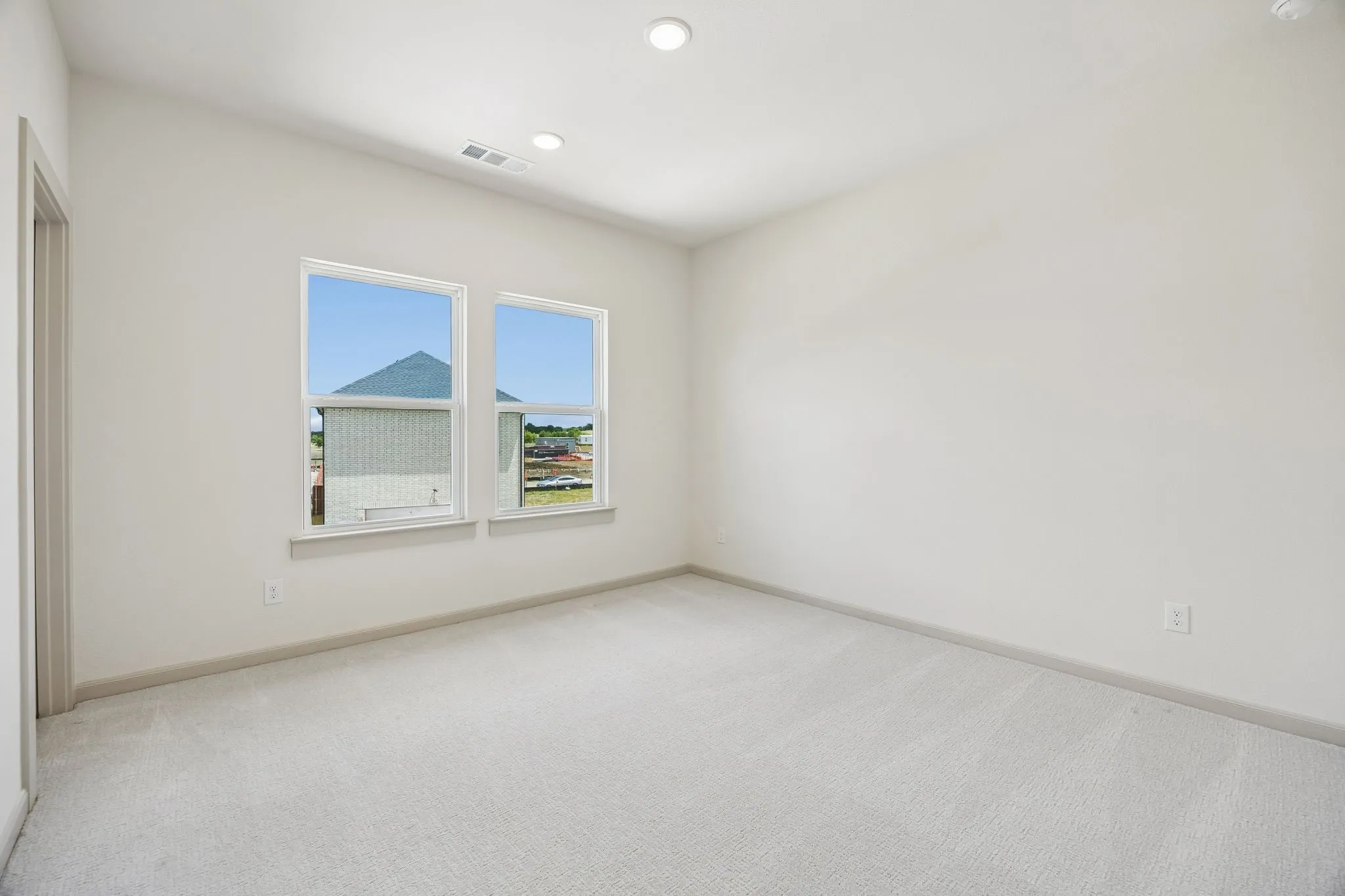 You'll find nicely sized secondary bedrooms in our Giselle floor plan.