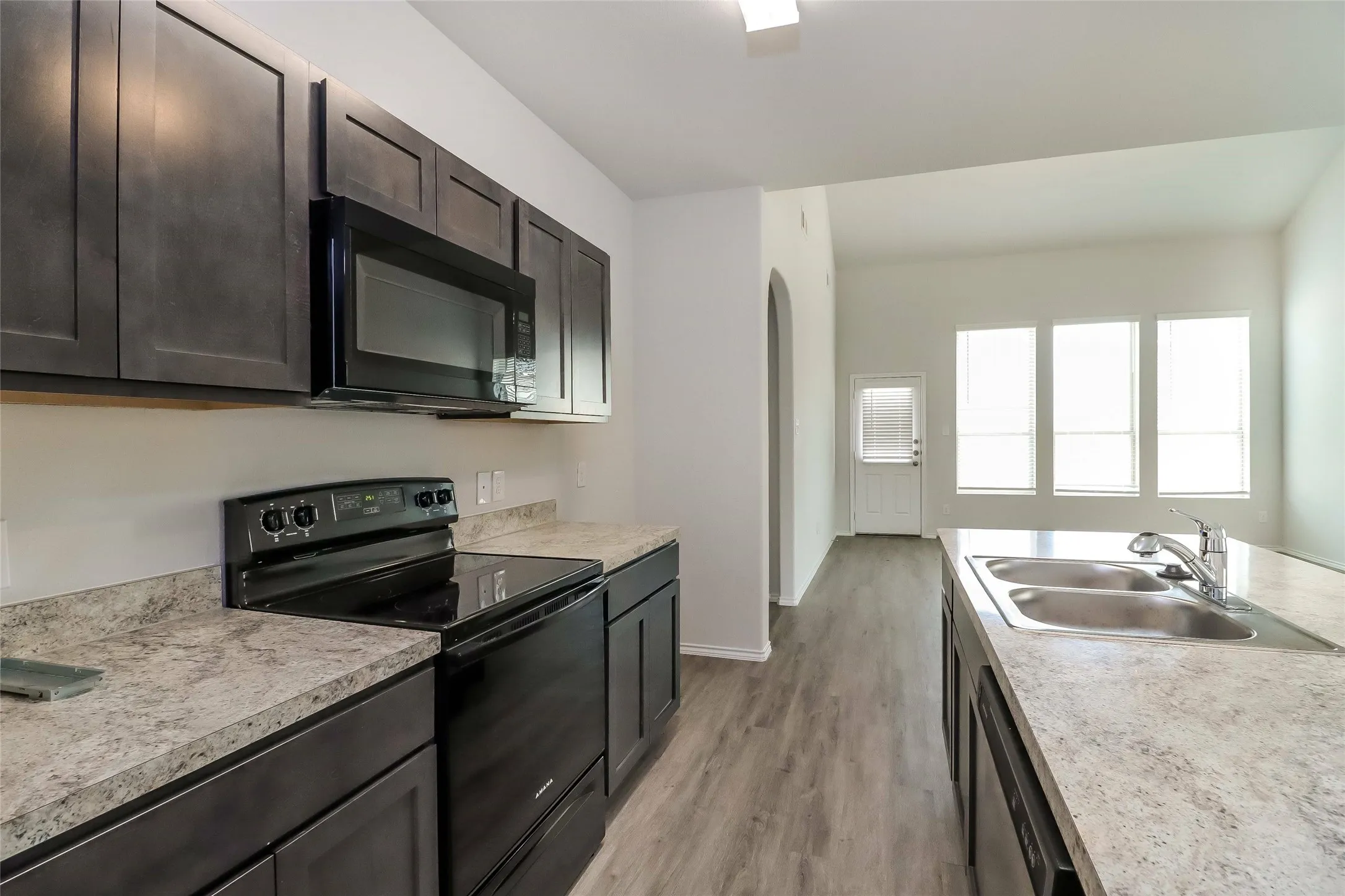Single Family Residence For Rent in Tarrant County , 2713 Bear Oak Drive, Fort Worth, Texas 76123, 4 Bedroom, 3 Bathroom, 2 Garage spaces, 2,125 Sqft, built in 2022, mls#21388220, Real Estate Agent in Fort Worth, Homes For Rent in Tarrant county, Homes For Rent in Fort Worth, Realtor in Fort Worth Texas, Real Estate Brokerage Independent Realty Texas, Luminita Cordes Realtor