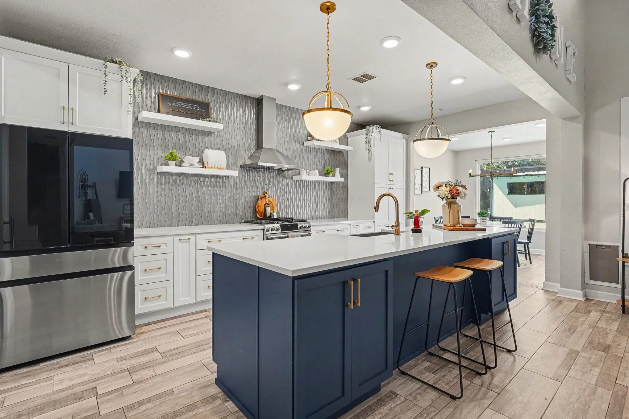 Single Family Residence For Sale in Tarrant County , 2515 Edgefield Trail, Mansfield, Texas 76063, 5 Bedroom, 4 Bathroom, 2 Garage spaces, 2,841 Sqft, built in 2002, mls#21386904, Real Estate Agent in Mansfield, Homes For Sale in Tarrant county, Homes For Sale in Mansfield, Realtor in Mansfield Texas, Real Estate Brokerage Independent Realty Texas, Luminita Cordes Realtor