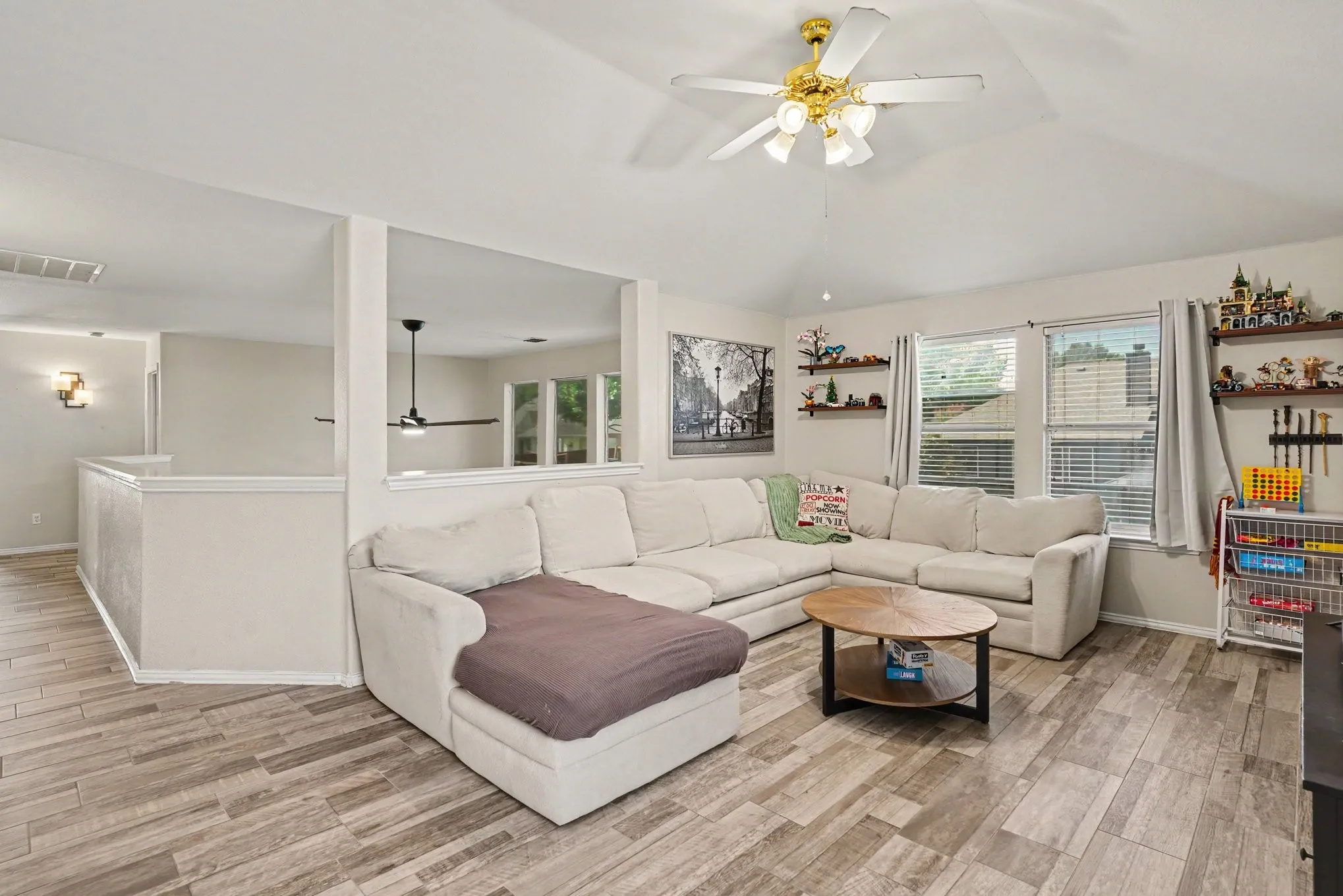 Single Family Residence For Sale in Tarrant County , 2515 Edgefield Trail, Mansfield, Texas 76063, 5 Bedroom, 4 Bathroom, 2 Garage spaces, 2,841 Sqft, built in 2002, mls#21386904, Real Estate Agent in Mansfield, Homes For Sale in Tarrant county, Homes For Sale in Mansfield, Realtor in Mansfield Texas, Real Estate Brokerage Independent Realty Texas, Luminita Cordes Realtor