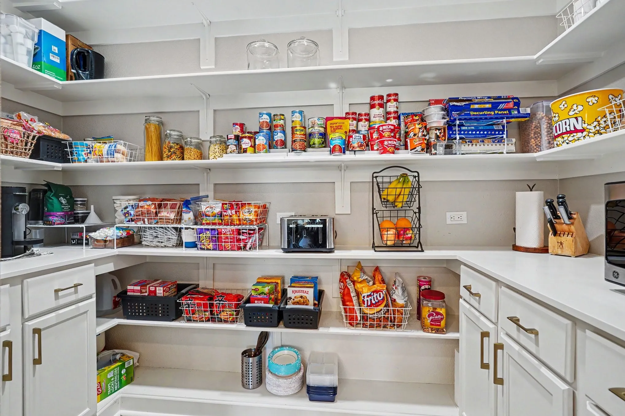 Single Family Residence For Sale in Tarrant County , 2515 Edgefield Trail, Mansfield, Texas 76063, 5 Bedroom, 4 Bathroom, 2 Garage spaces, 2,841 Sqft, built in 2002, mls#21386904, Real Estate Agent in Mansfield, Homes For Sale in Tarrant county, Homes For Sale in Mansfield, Realtor in Mansfield Texas, Real Estate Brokerage Independent Realty Texas, Luminita Cordes Realtor