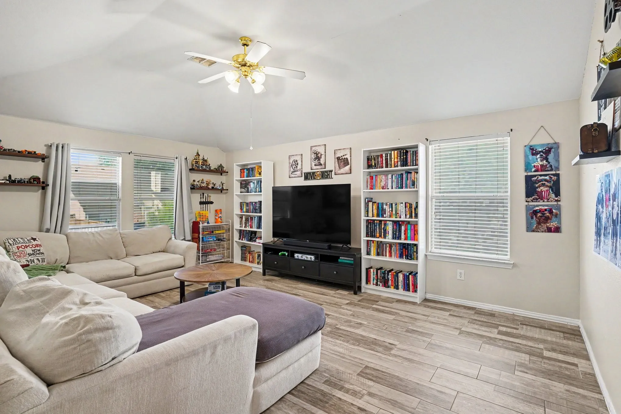 Single Family Residence For Sale in Tarrant County , 2515 Edgefield Trail, Mansfield, Texas 76063, 5 Bedroom, 4 Bathroom, 2 Garage spaces, 2,841 Sqft, built in 2002, mls#21386904, Real Estate Agent in Mansfield, Homes For Sale in Tarrant county, Homes For Sale in Mansfield, Realtor in Mansfield Texas, Real Estate Brokerage Independent Realty Texas, Luminita Cordes Realtor