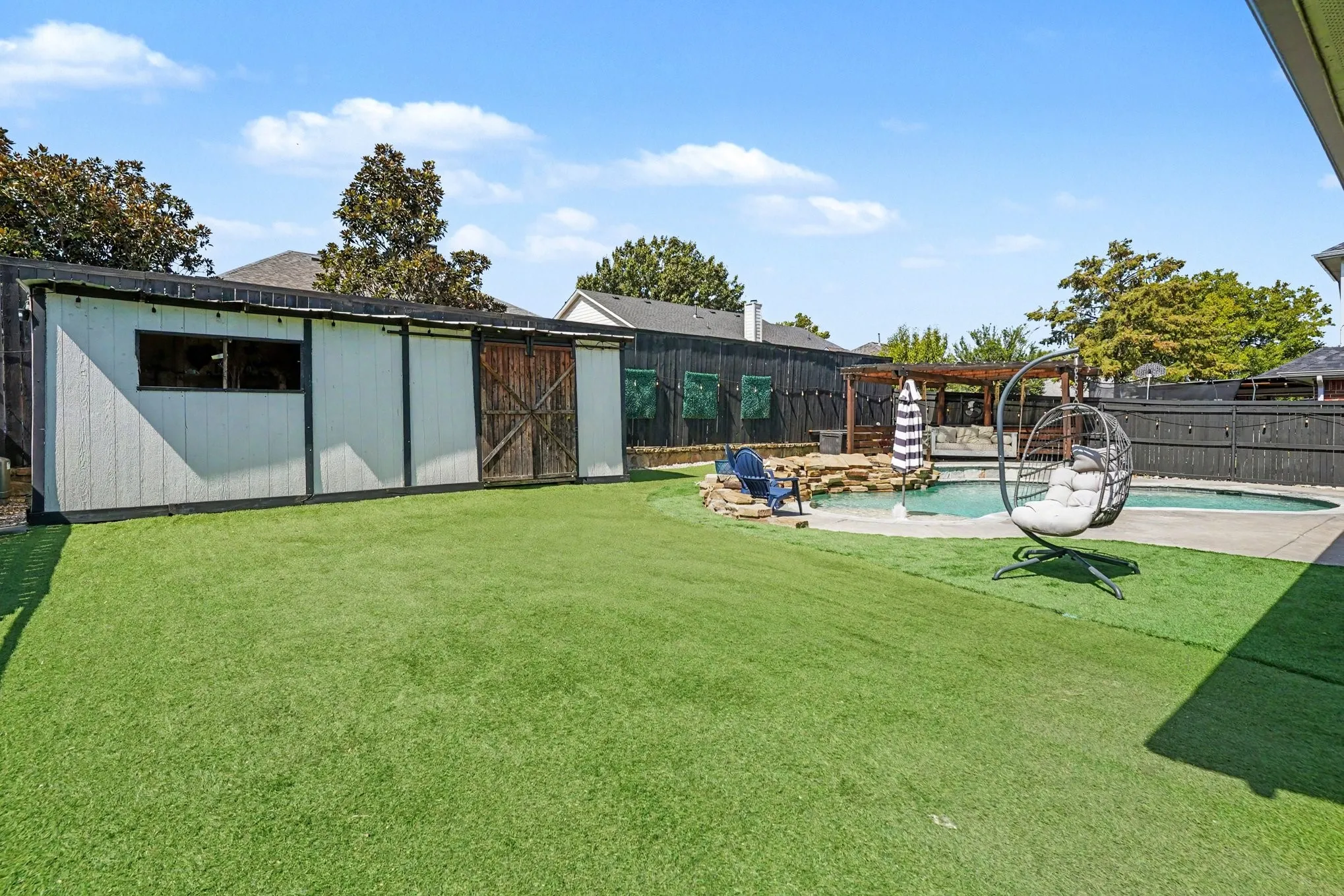 Single Family Residence For Sale in Tarrant County , 2515 Edgefield Trail, Mansfield, Texas 76063, 5 Bedroom, 4 Bathroom, 2 Garage spaces, 2,841 Sqft, built in 2002, mls#21386904, Real Estate Agent in Mansfield, Homes For Sale in Tarrant county, Homes For Sale in Mansfield, Realtor in Mansfield Texas, Real Estate Brokerage Independent Realty Texas, Luminita Cordes Realtor