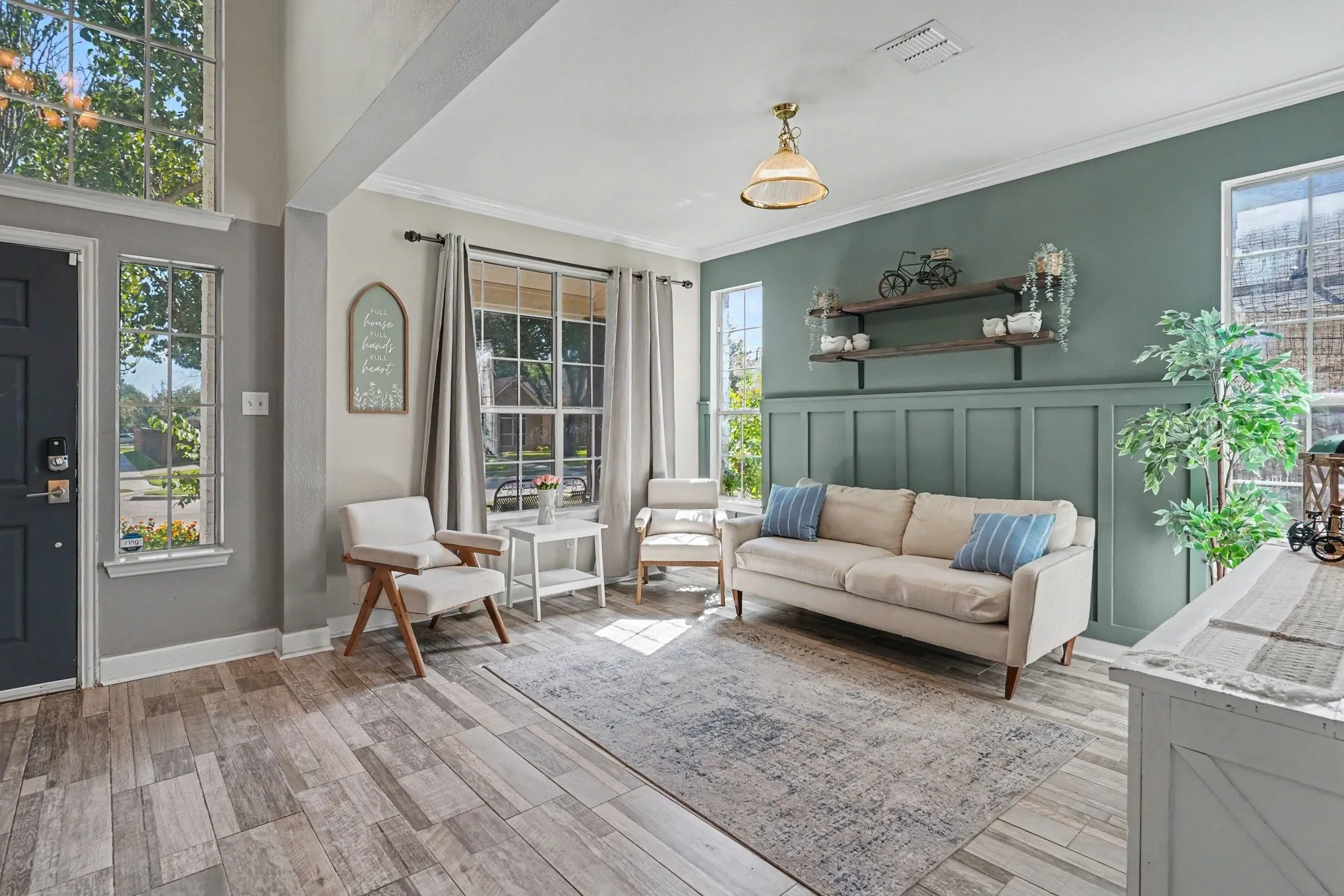 Single Family Residence For Sale in Tarrant County , 2515 Edgefield Trail, Mansfield, Texas 76063, 5 Bedroom, 4 Bathroom, 2 Garage spaces, 2,841 Sqft, built in 2002, mls#21386904, Real Estate Agent in Mansfield, Homes For Sale in Tarrant county, Homes For Sale in Mansfield, Realtor in Mansfield Texas, Real Estate Brokerage Independent Realty Texas, Luminita Cordes Realtor