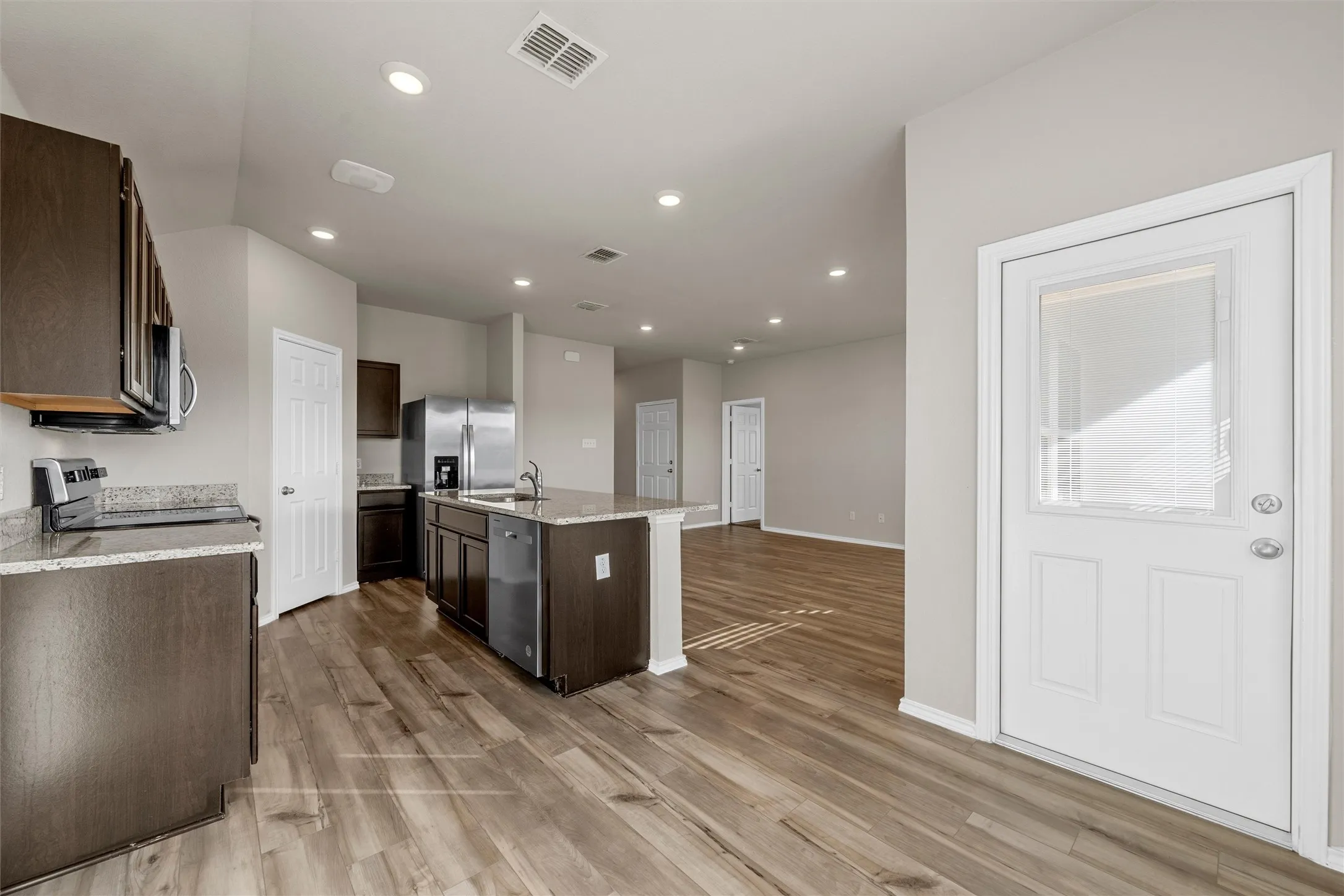 Single Family Residence For Sale in Mc Lennan County , 7100 Guadalupe Road, Waco, Texas 76633, 3 Bedroom, 2 Bathroom, 2 Garage spaces, 1,229 Sqft, built in 2022, mls#21387686, Real Estate Agent in Waco, Homes For Sale in Mc Lennan county, Homes For Sale in Waco, Realtor in Waco Texas, Real Estate Brokerage Independent Realty Texas, Luminita Cordes Realtor