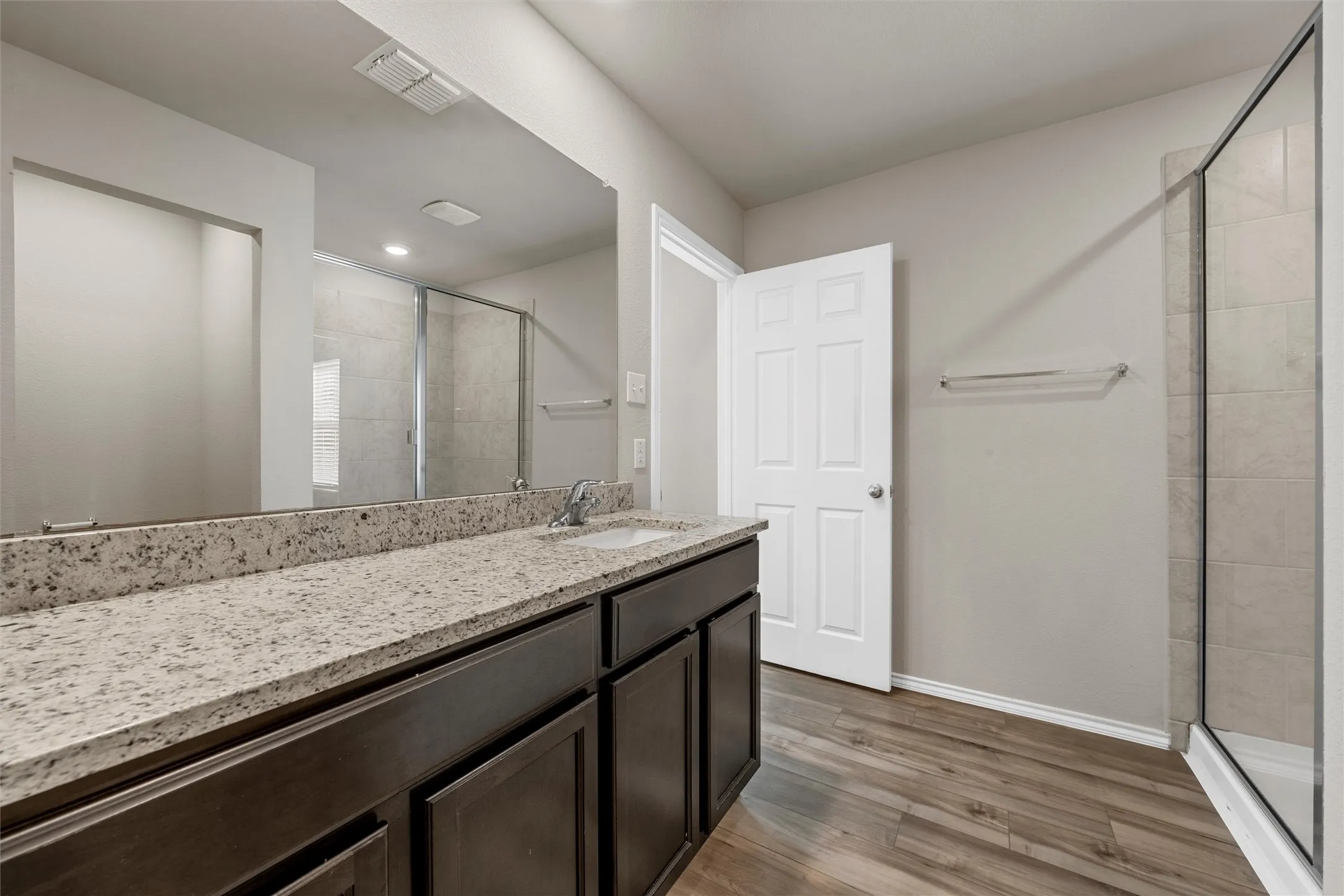 Single Family Residence For Sale in Mc Lennan County , 7100 Guadalupe Road, Waco, Texas 76633, 3 Bedroom, 2 Bathroom, 2 Garage spaces, 1,229 Sqft, built in 2022, mls#21387686, Real Estate Agent in Waco, Homes For Sale in Mc Lennan county, Homes For Sale in Waco, Realtor in Waco Texas, Real Estate Brokerage Independent Realty Texas, Luminita Cordes Realtor