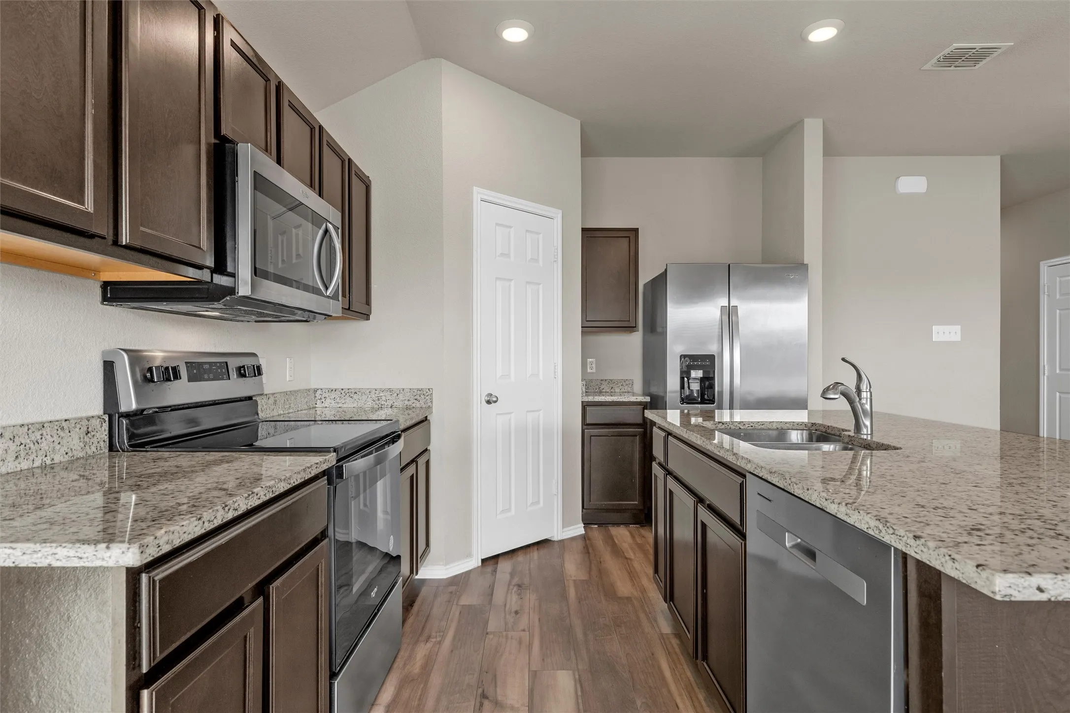 Single Family Residence For Sale in Mc Lennan County , 7100 Guadalupe Road, Waco, Texas 76633, 3 Bedroom, 2 Bathroom, 2 Garage spaces, 1,229 Sqft, built in 2022, mls#21387686, Real Estate Agent in Waco, Homes For Sale in Mc Lennan county, Homes For Sale in Waco, Realtor in Waco Texas, Real Estate Brokerage Independent Realty Texas, Luminita Cordes Realtor