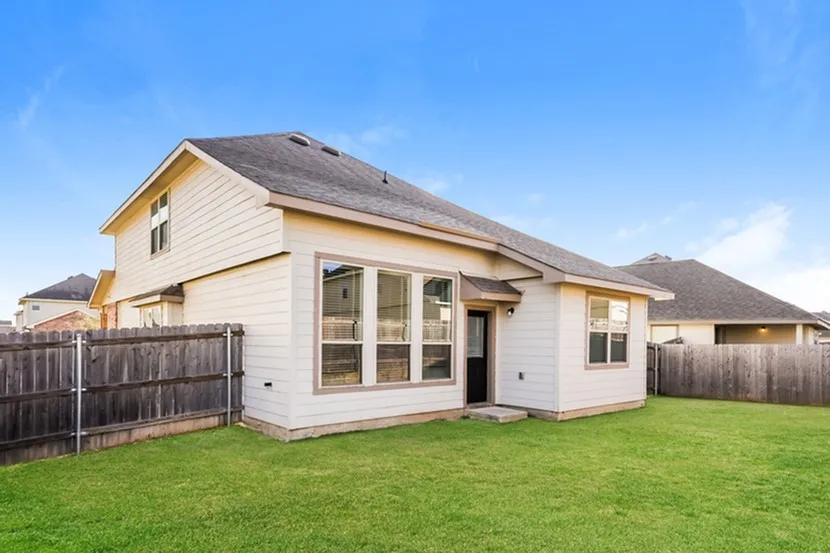 Single Family Residence For Rent in Tarrant County , 8312 Yaupon Holly Trail, Fort Worth, Texas 76123, 4 Bedroom, 3 Bathroom, 2 Garage spaces, 2,125 Sqft, built in 2022, mls#21388225, Real Estate Agent in Fort Worth, Homes For Rent in Tarrant county, Homes For Rent in Fort Worth, Realtor in Fort Worth Texas, Real Estate Brokerage Independent Realty Texas, Luminita Cordes Realtor