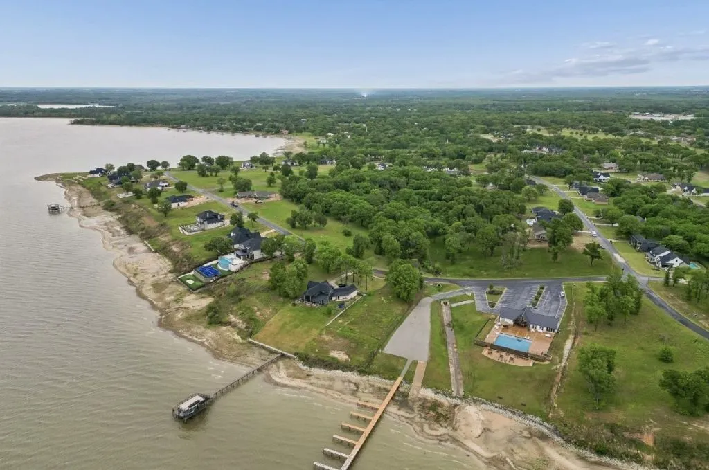 Unimproved Land For Sale in Kaufman County , 1593 Shoreline Drive, Mabank, Texas 75143, 0, 0, Garage spaces, 0 Sqft, built in 0, mls#21388162, Real Estate Agent in Mabank, Homes For Sale in Kaufman county, Homes For Sale in Mabank, Realtor in Mabank Texas, Real Estate Brokerage Independent Realty Texas, Luminita Cordes Realtor