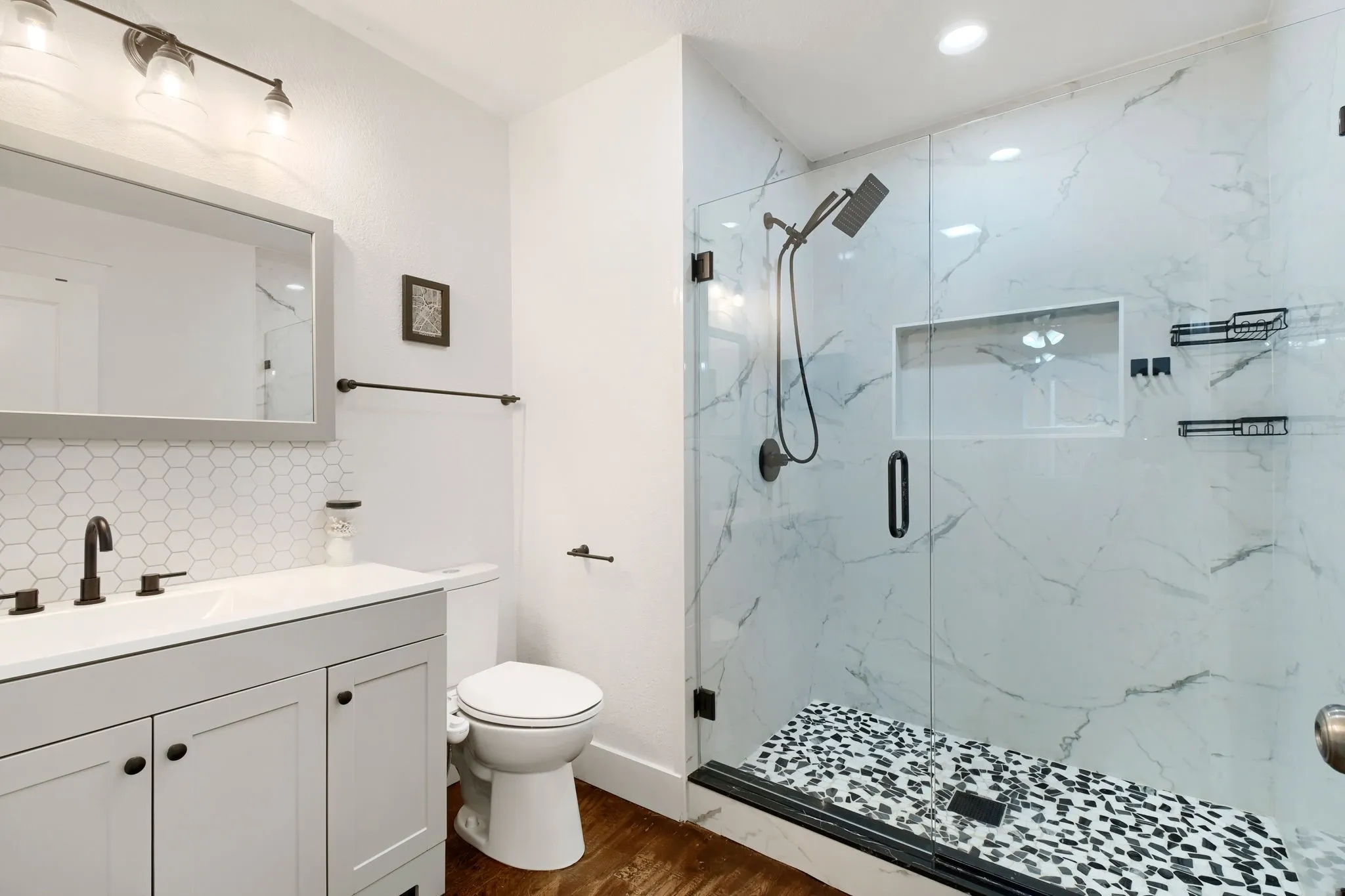 Single Family Residence For Rent in Dallas County , 818 N Windomere Avenue, Dallas, Texas 75208, 2 Bedroom, 1 Bathroom, Garage spaces, 915 Sqft, built in 1921, mls#21388230, Real Estate Agent in Dallas, Homes For Rent in Dallas county, Homes For Rent in Dallas, Realtor in Dallas Texas, Real Estate Brokerage Independent Realty Texas, Luminita Cordes Realtor