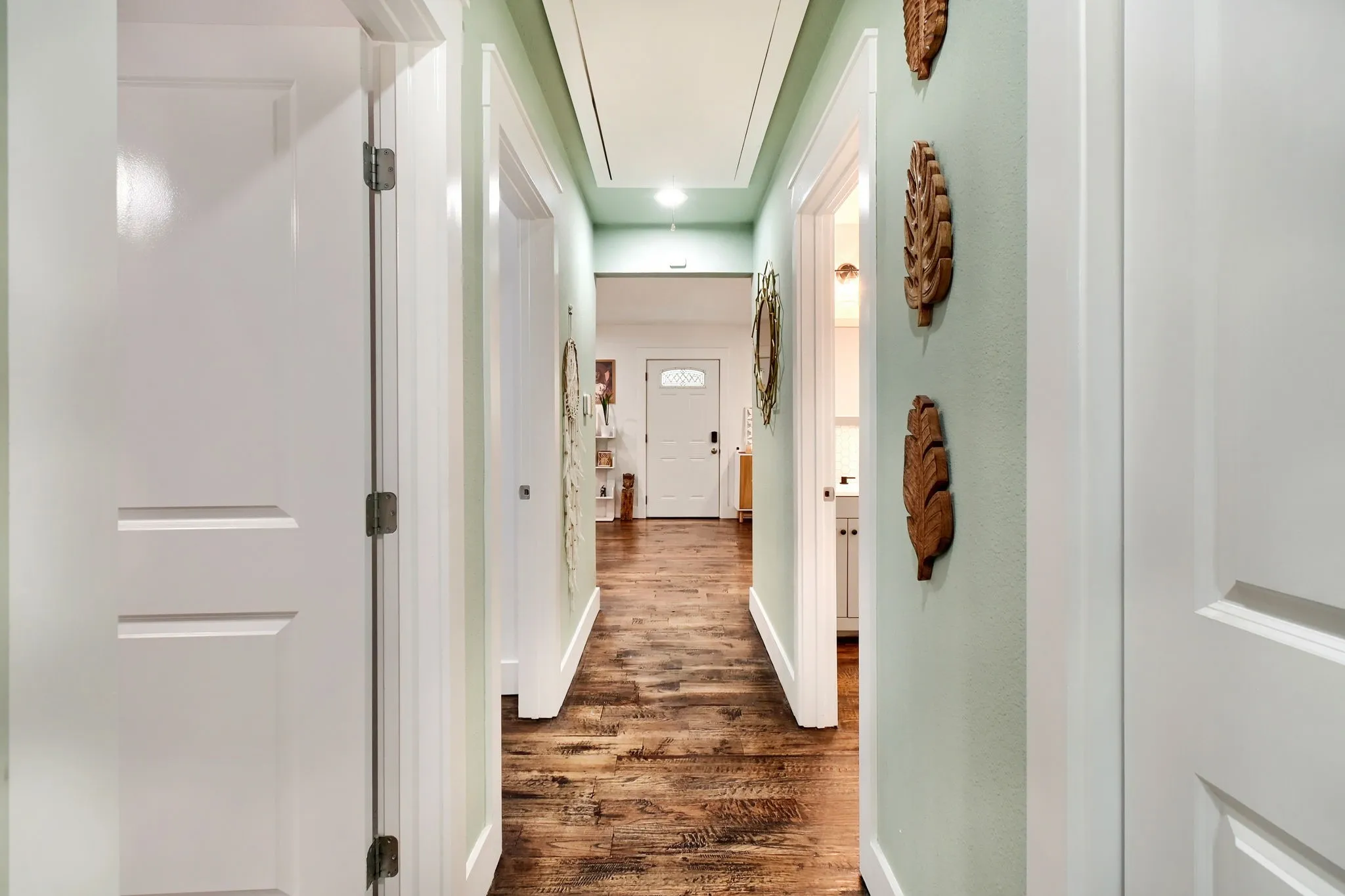 Single Family Residence For Rent in Dallas County , 818 N Windomere Avenue, Dallas, Texas 75208, 2 Bedroom, 1 Bathroom, Garage spaces, 915 Sqft, built in 1921, mls#21388230, Real Estate Agent in Dallas, Homes For Rent in Dallas county, Homes For Rent in Dallas, Realtor in Dallas Texas, Real Estate Brokerage Independent Realty Texas, Luminita Cordes Realtor