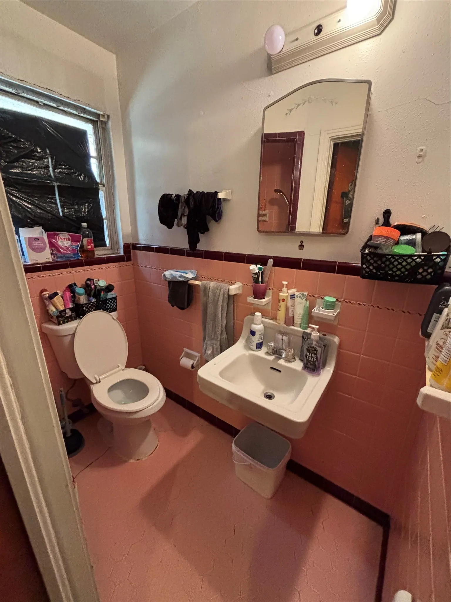 Single Family Residence For Sale in Dallas County , 1520 Sutter Street, Dallas, Texas 75216, 3 Bedroom, 2 Bathroom, 2 Garage spaces, 1,423 Sqft, built in 1950, mls#21388210, Real Estate Agent in Dallas, Homes For Sale in Dallas county, Homes For Sale in Dallas, Realtor in Dallas Texas, Real Estate Brokerage Independent Realty Texas, Luminita Cordes Realtor