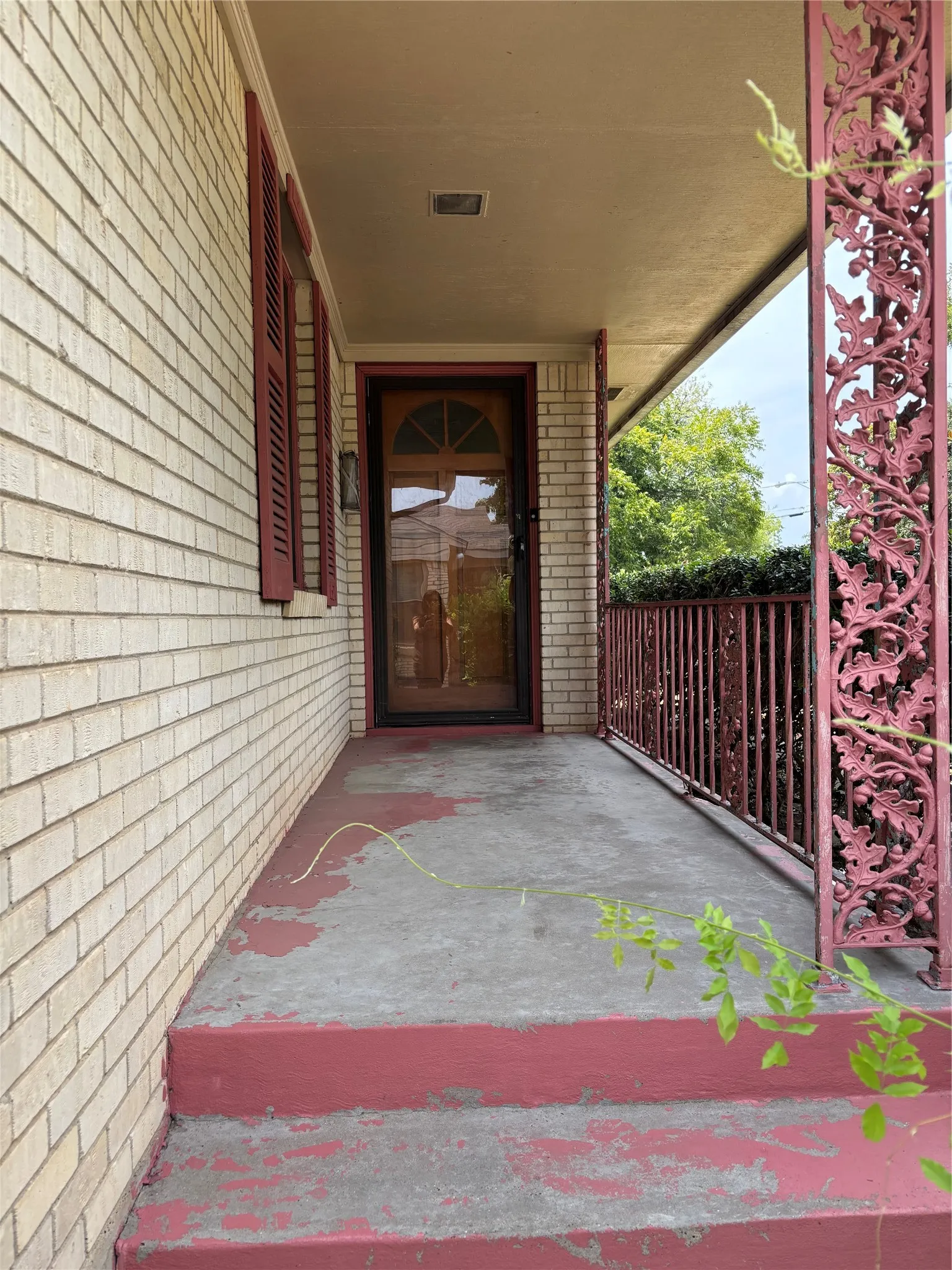 Single Family Residence For Sale in Dallas County , 1520 Sutter Street, Dallas, Texas 75216, 3 Bedroom, 2 Bathroom, 2 Garage spaces, 1,423 Sqft, built in 1950, mls#21388210, Real Estate Agent in Dallas, Homes For Sale in Dallas county, Homes For Sale in Dallas, Realtor in Dallas Texas, Real Estate Brokerage Independent Realty Texas, Luminita Cordes Realtor