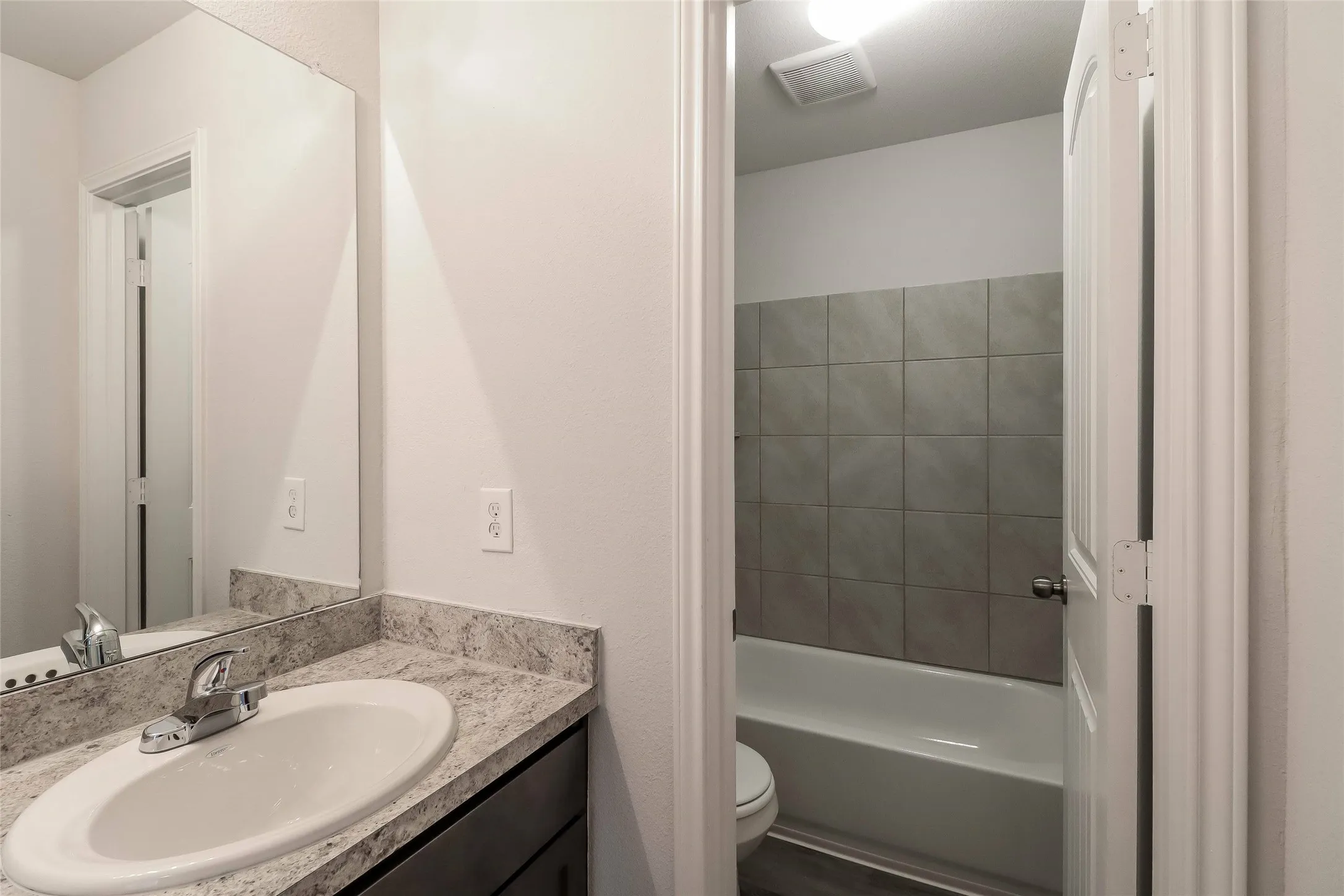 Single Family Residence For Rent in Tarrant County , 8328 Yaupon Holly Trail, Fort Worth, Texas 76123, 4 Bedroom, 3 Bathroom, 2 Garage spaces, 2,125 Sqft, built in 2022, mls#21388234, Real Estate Agent in Fort Worth, Homes For Rent in Tarrant county, Homes For Rent in Fort Worth, Realtor in Fort Worth Texas, Real Estate Brokerage Independent Realty Texas, Luminita Cordes Realtor