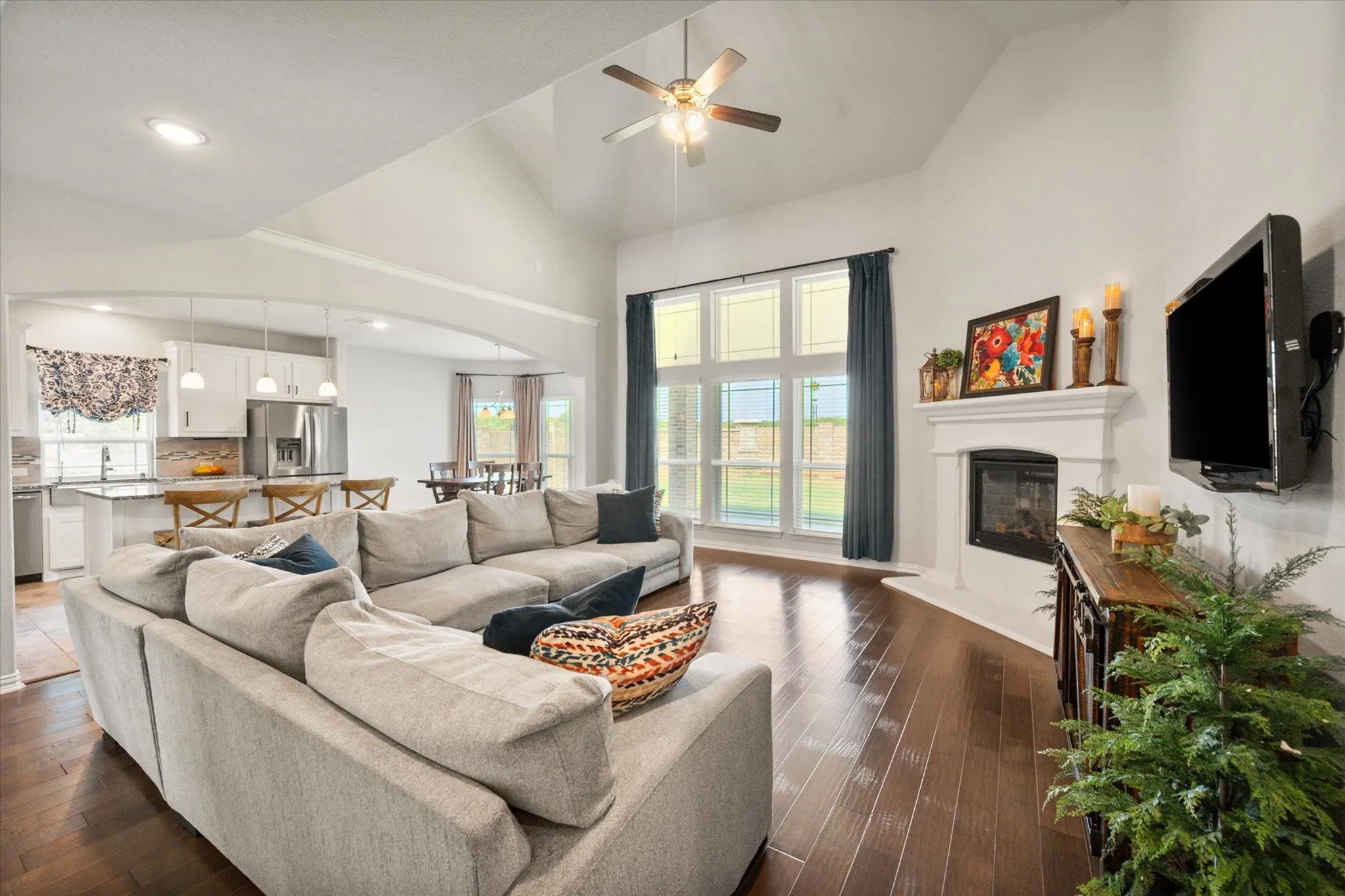 Single Family Residence For Sale in Tarrant County , 4401 De Bourgh Lane, Mansfield, Texas 76063, 5 Bedroom, 4 Bathroom, 2 Garage spaces, 3,667 Sqft, built in 2021, mls#21385072, Real Estate Agent in Mansfield, Homes For Sale in Tarrant county, Homes For Sale in Mansfield, Realtor in Mansfield Texas, Real Estate Brokerage Independent Realty Texas, Luminita Cordes Realtor