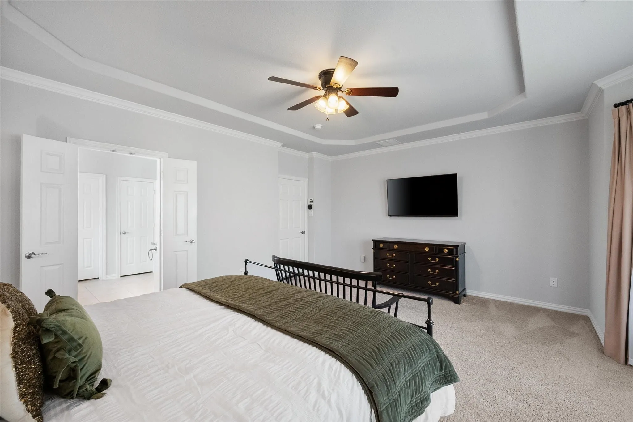Single Family Residence For Sale in Tarrant County , 4401 De Bourgh Lane, Mansfield, Texas 76063, 5 Bedroom, 4 Bathroom, 2 Garage spaces, 3,667 Sqft, built in 2021, mls#21385072, Real Estate Agent in Mansfield, Homes For Sale in Tarrant county, Homes For Sale in Mansfield, Realtor in Mansfield Texas, Real Estate Brokerage Independent Realty Texas, Luminita Cordes Realtor