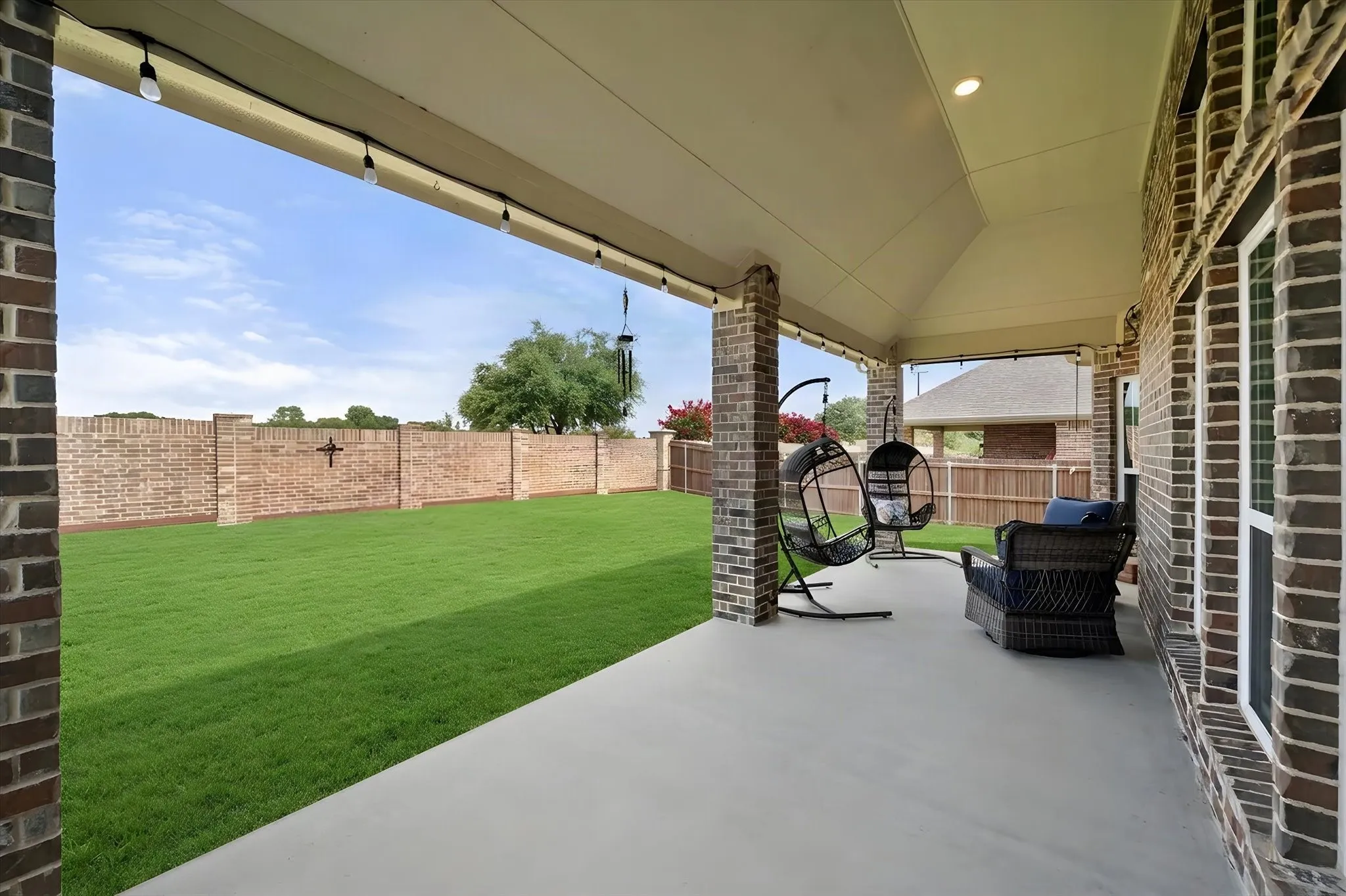 Single Family Residence For Sale in Tarrant County , 4401 De Bourgh Lane, Mansfield, Texas 76063, 5 Bedroom, 4 Bathroom, 2 Garage spaces, 3,667 Sqft, built in 2021, mls#21385072, Real Estate Agent in Mansfield, Homes For Sale in Tarrant county, Homes For Sale in Mansfield, Realtor in Mansfield Texas, Real Estate Brokerage Independent Realty Texas, Luminita Cordes Realtor